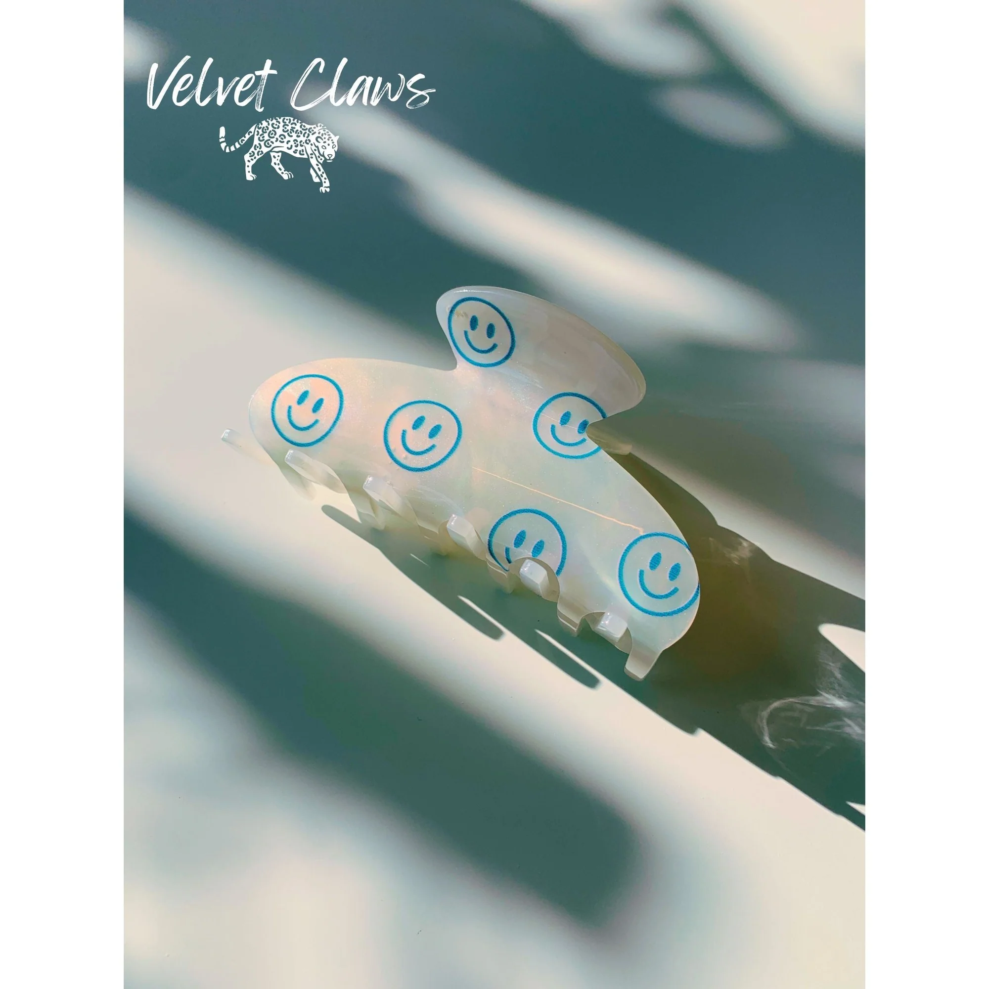 Velvet Claws 90s Hair Clip | Blue Joyful Emoji Face Hair Claw