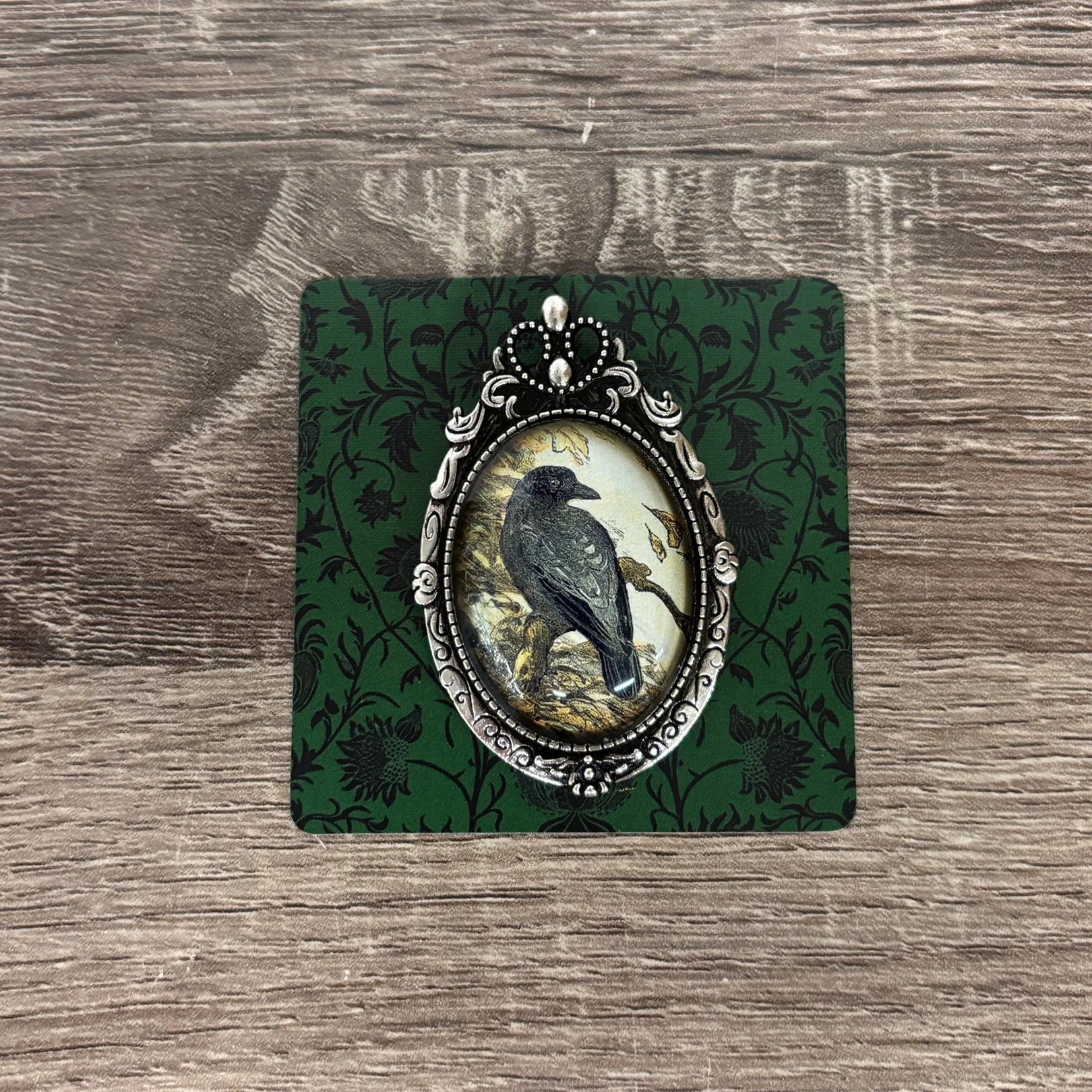 Antique Crow Cameo Art Brooch in Vintage Silver - Image 5