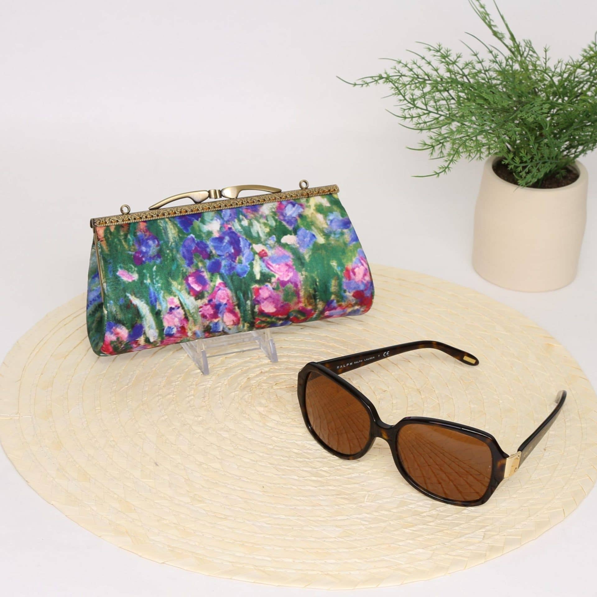 Artist-Inspired Eyeglasses Case – Monet Alice Gardens | Handmade Satin Glasses Holder with Kiss Clasp Frame - Image 3