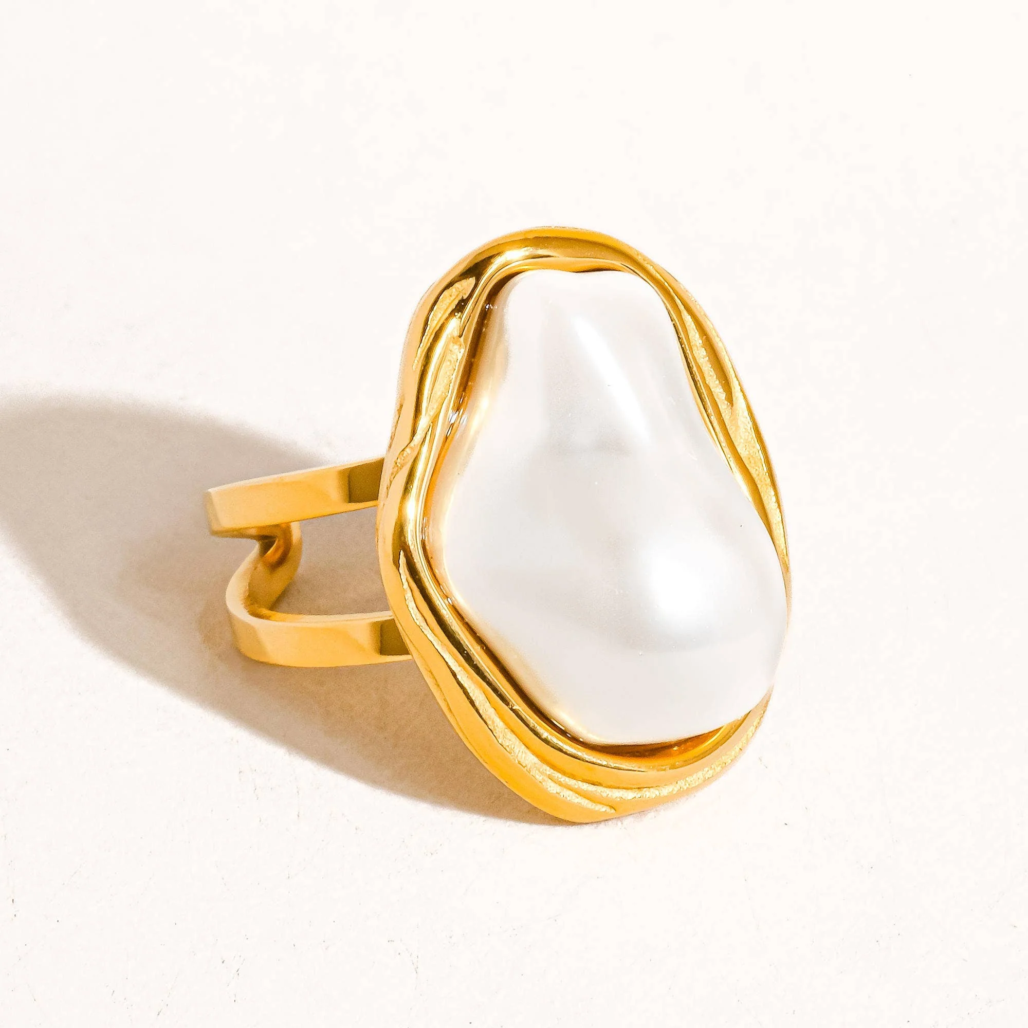 Cameron 18K Gold Non-Tarnish Classic Pearl Round Ring | Adjustable Ring