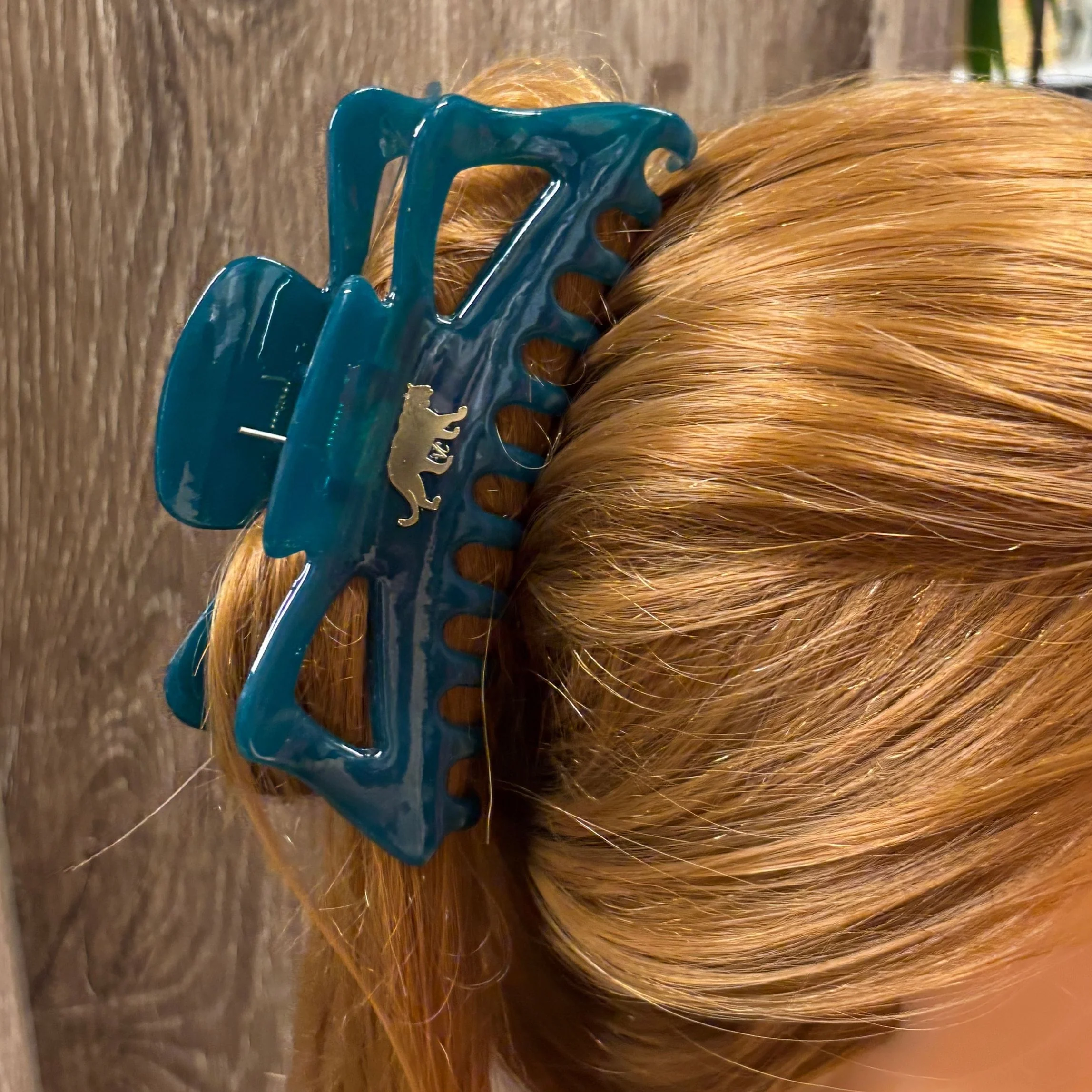 Giant Emerald Megabow Hair Claw for Long, Thick Hair | Velvet Claws Panther Icon in Gold Foil - Image 5