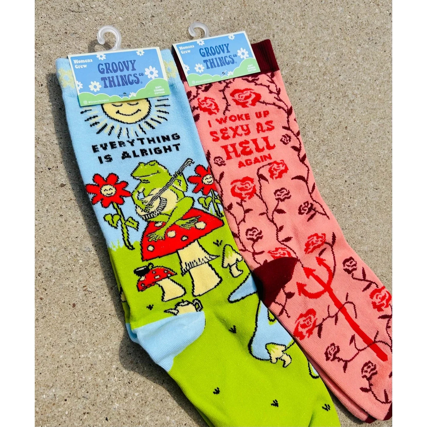 Everything Is Alright Toad and Toadstool Women's Crew Sock - Image 3