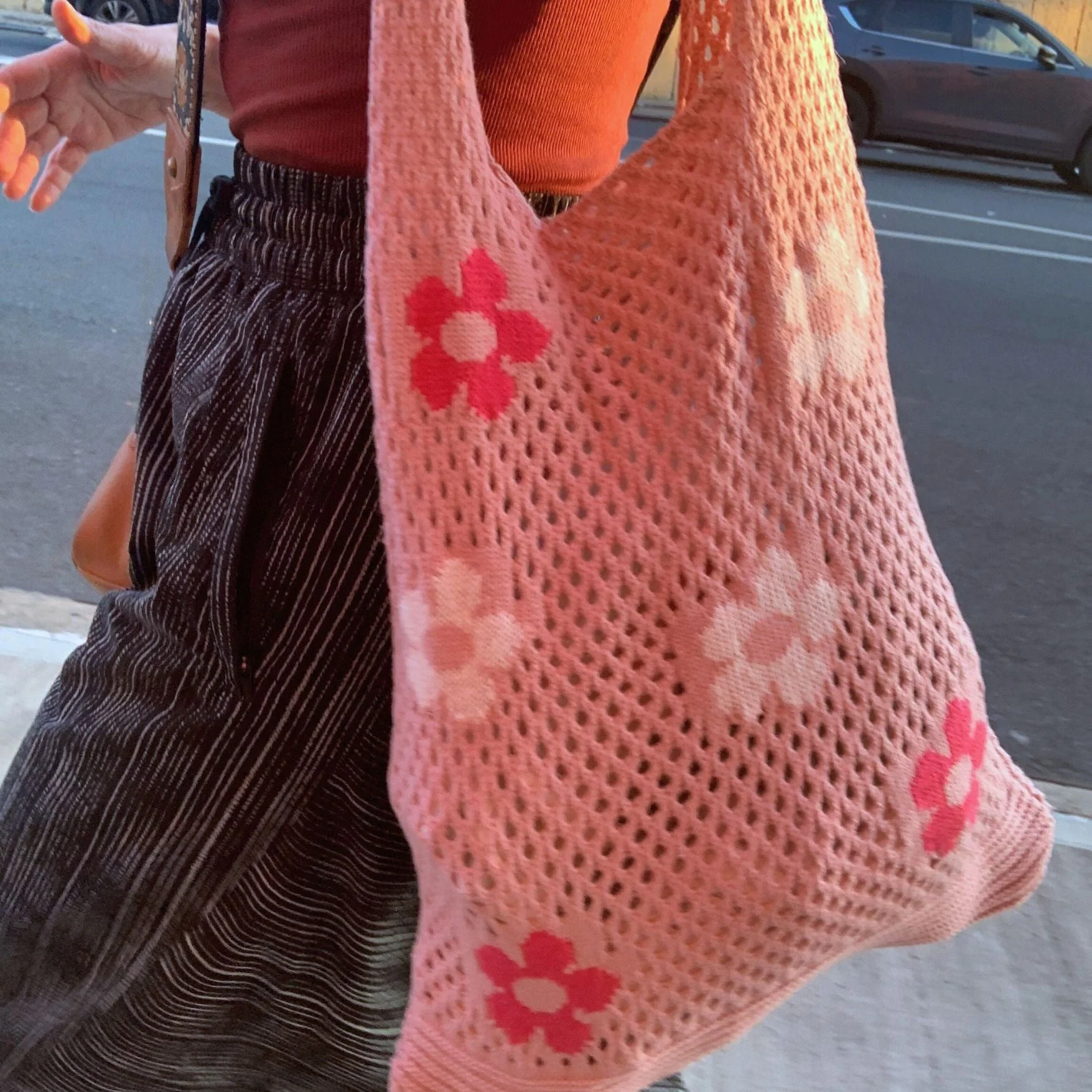 Hippie Boho Knitted Flower Tote | Floral Print Soft Shoulder Bag in Groovy Pink - Image 4