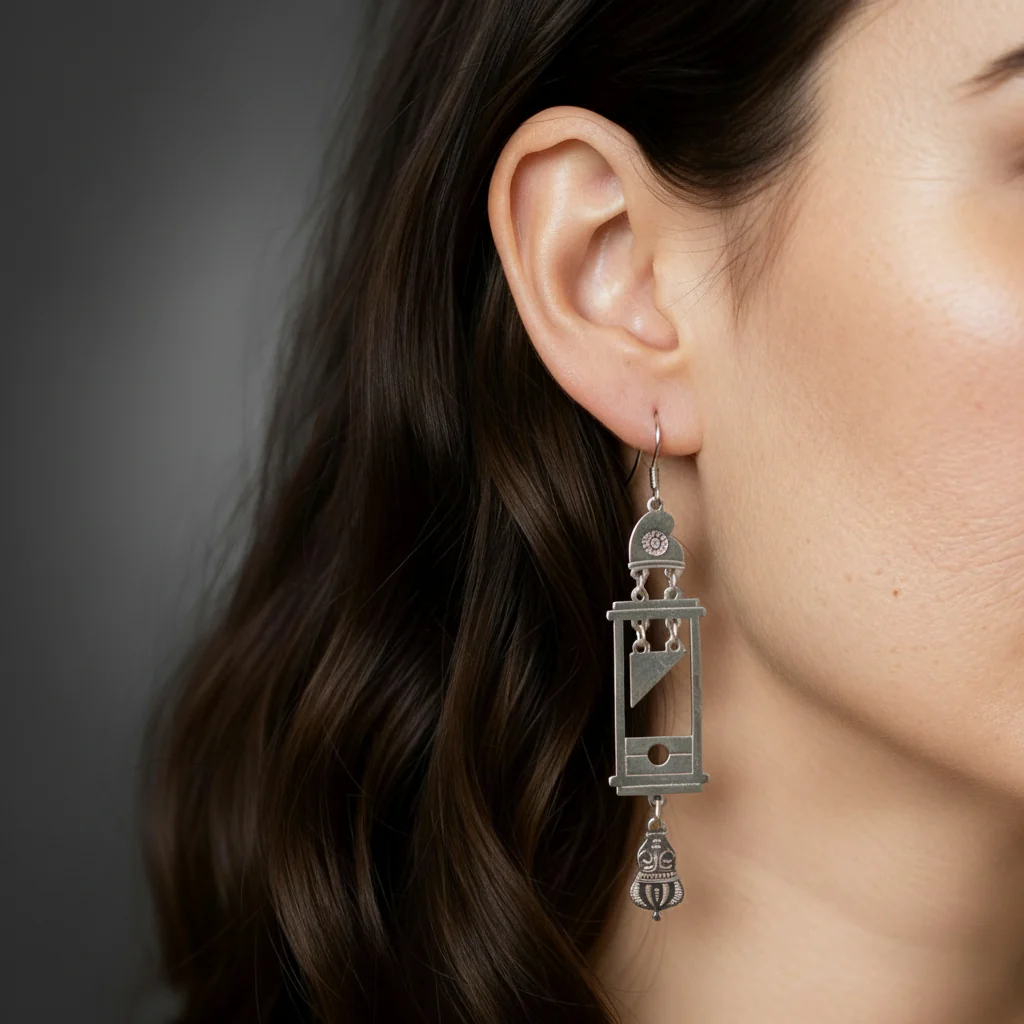 Guillotine Earrings | Featuring the Heads of Louis 16th and Marie Antoinette | Gold or Silver - Image 9