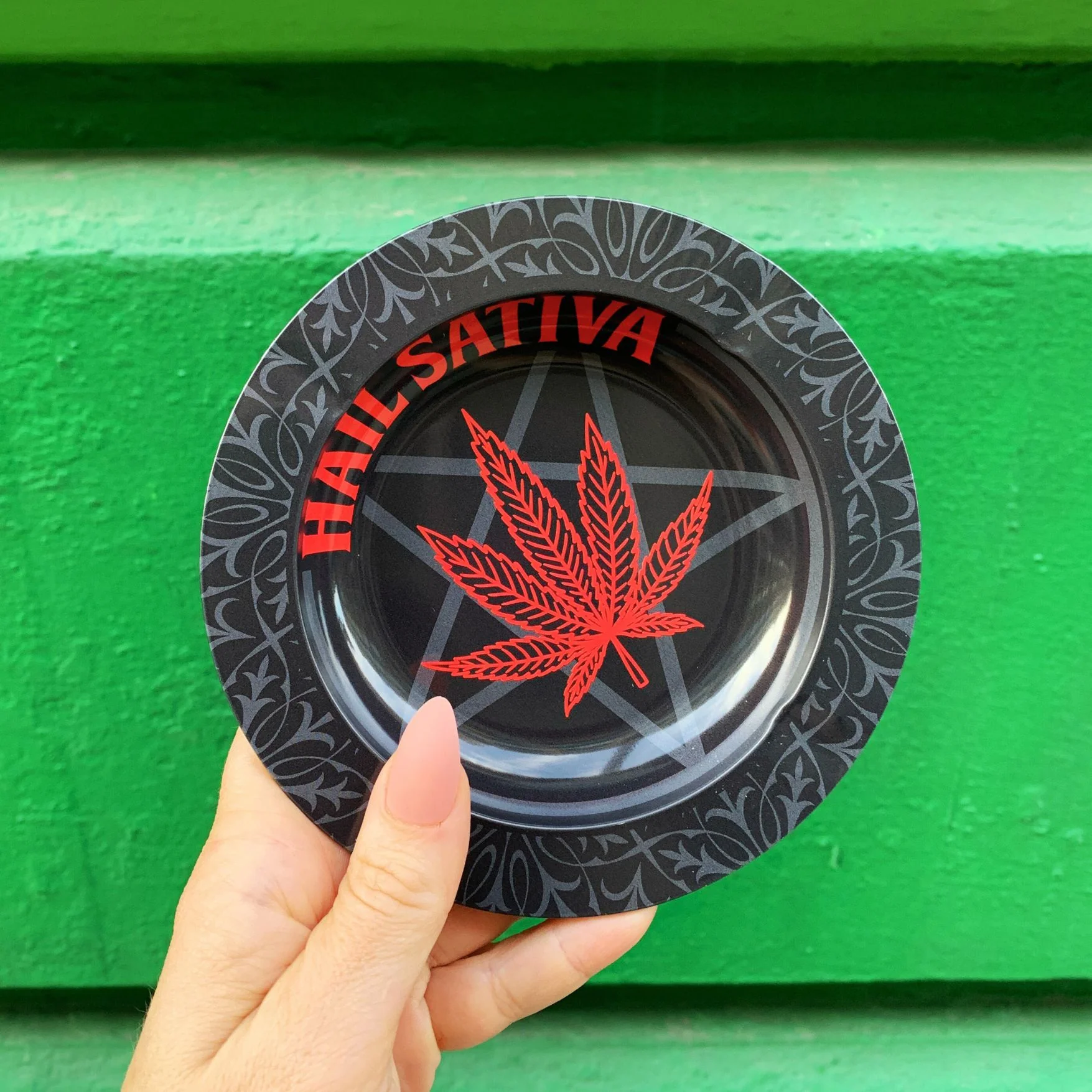 Hail Sativa Tin Ashtray | Round Lightweight Ashbin | 5.5" - Image 3