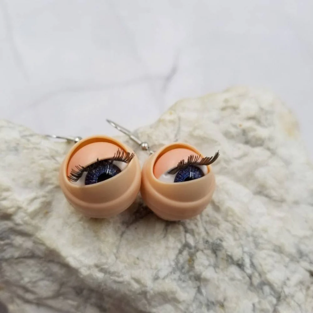 Creepy Eyeball Halloween Earrings | Gothic Horror Dangle Earrings - Image 3