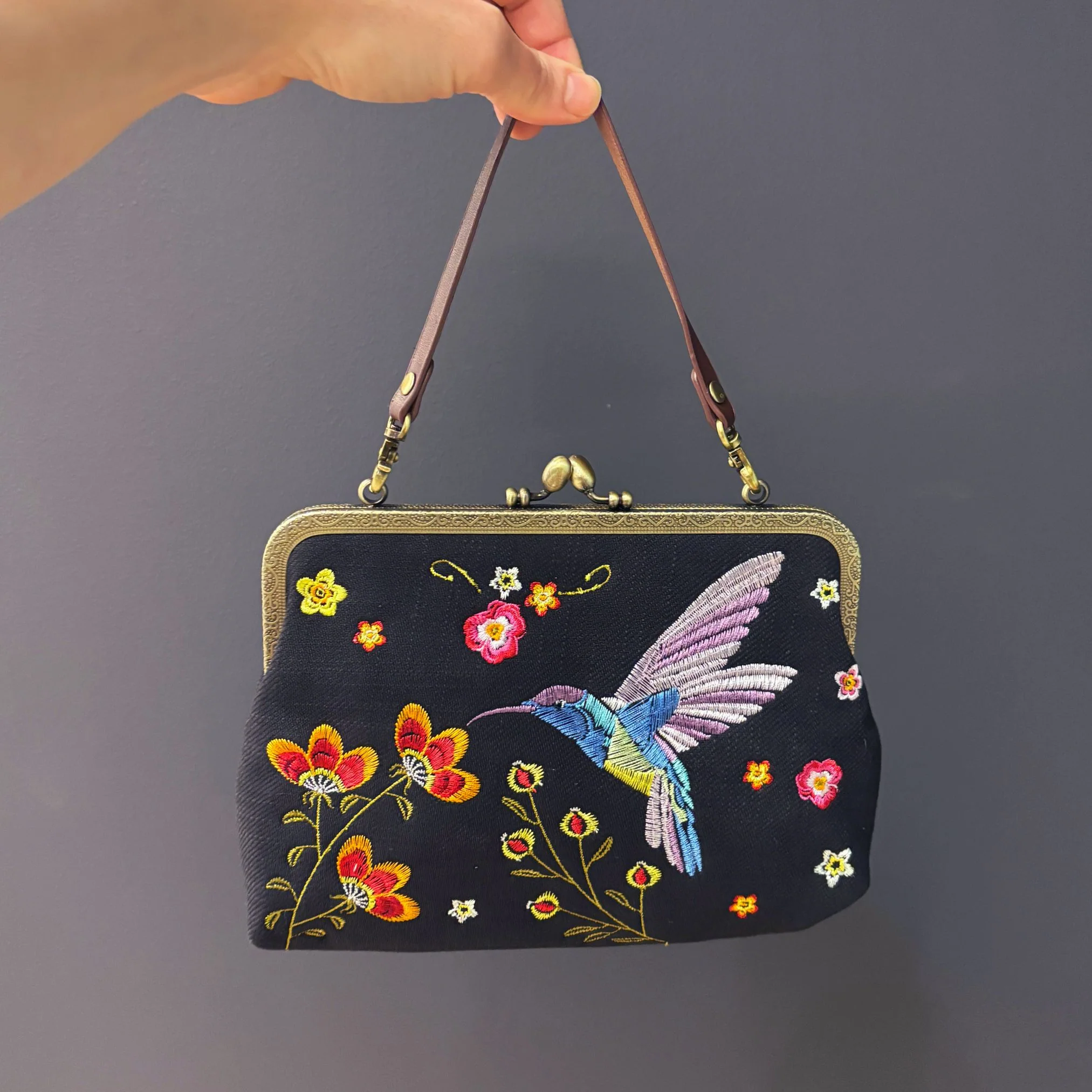 Hummingbird Kisslock Bag in Black | Embroidered Floral Handheld Shoulder Bag - Image 2