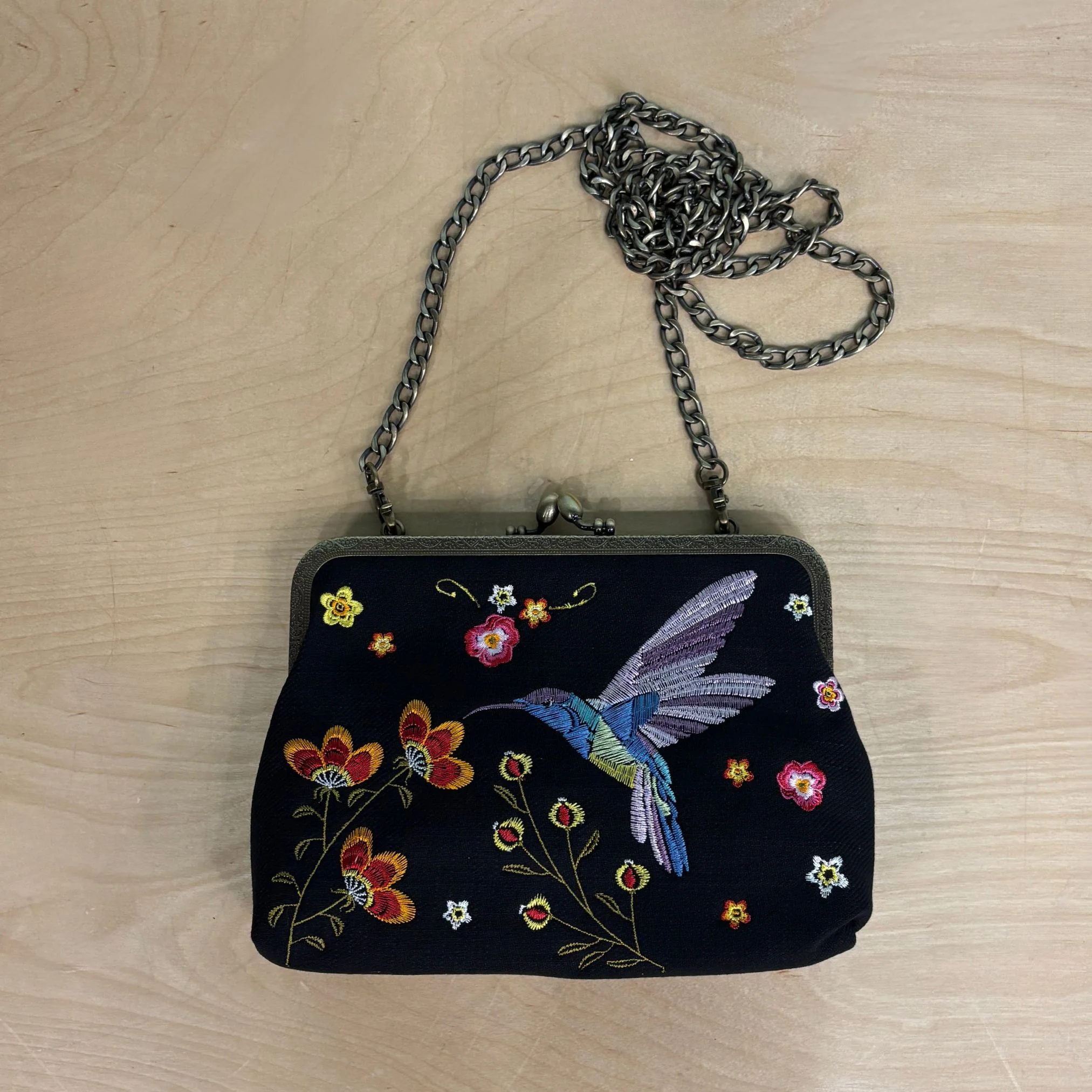 Hummingbird Kisslock Bag in Black | Embroidered Floral Handheld Shoulder Bag - Image 6