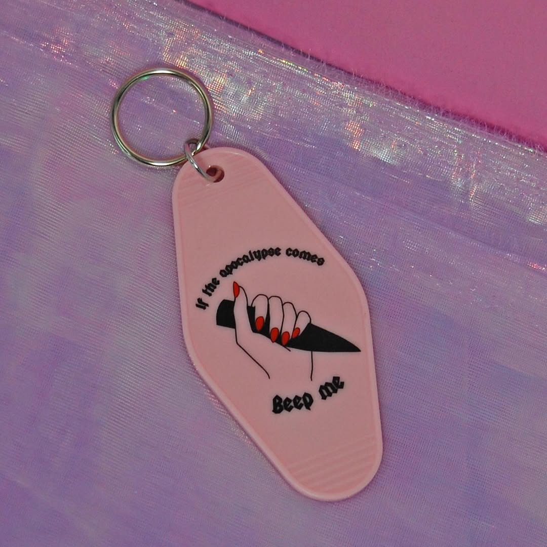 If The Apocalypse Comes Beep Me Stabby Knife Keychain | Buffy the Vampire Slayer - Image 3