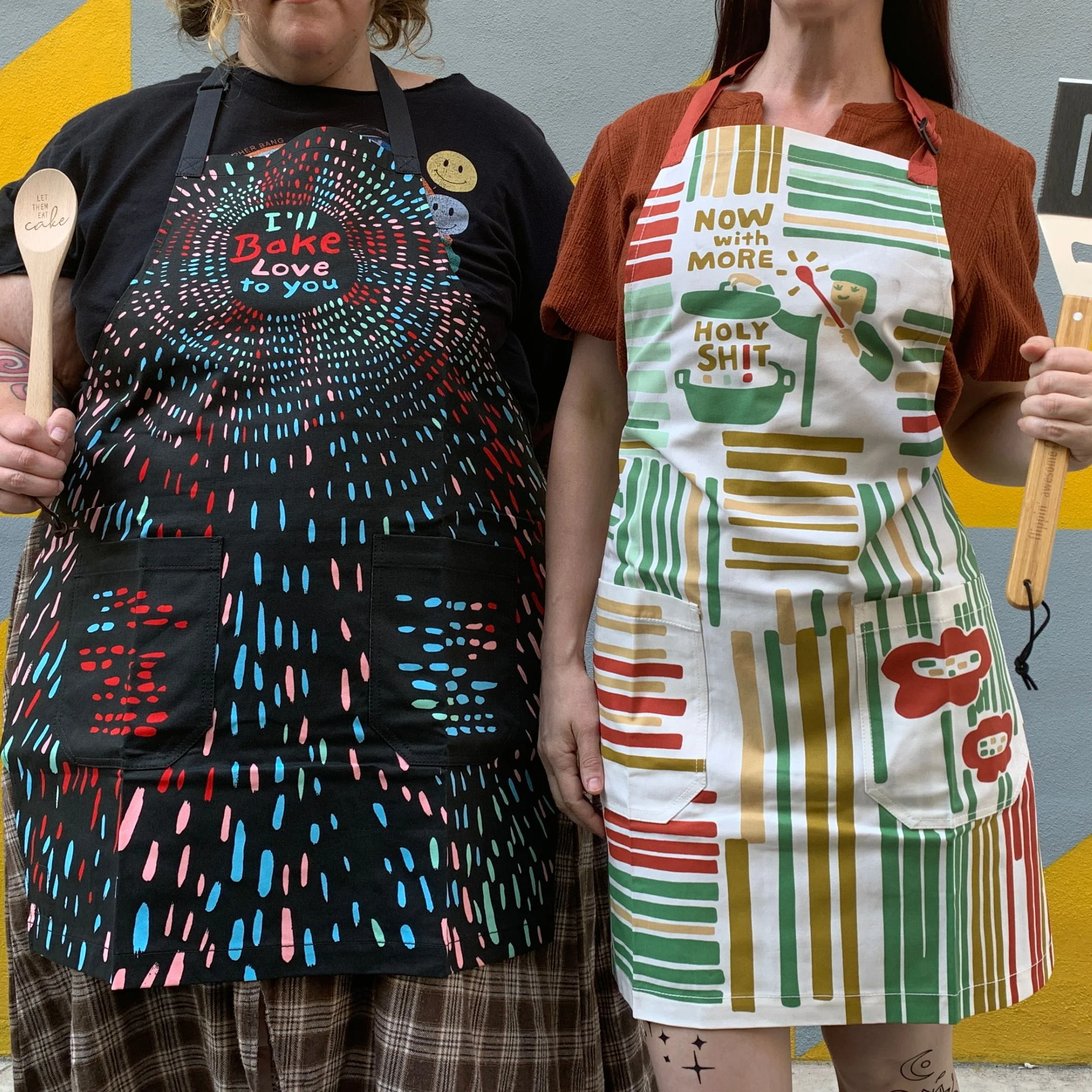 I'll Bake Love To You Funny Cooking and BBQ Apron Unisex 2 Pockets Adjustable Strap 100% Cotton | BlueQ at GetBullish - Image 6