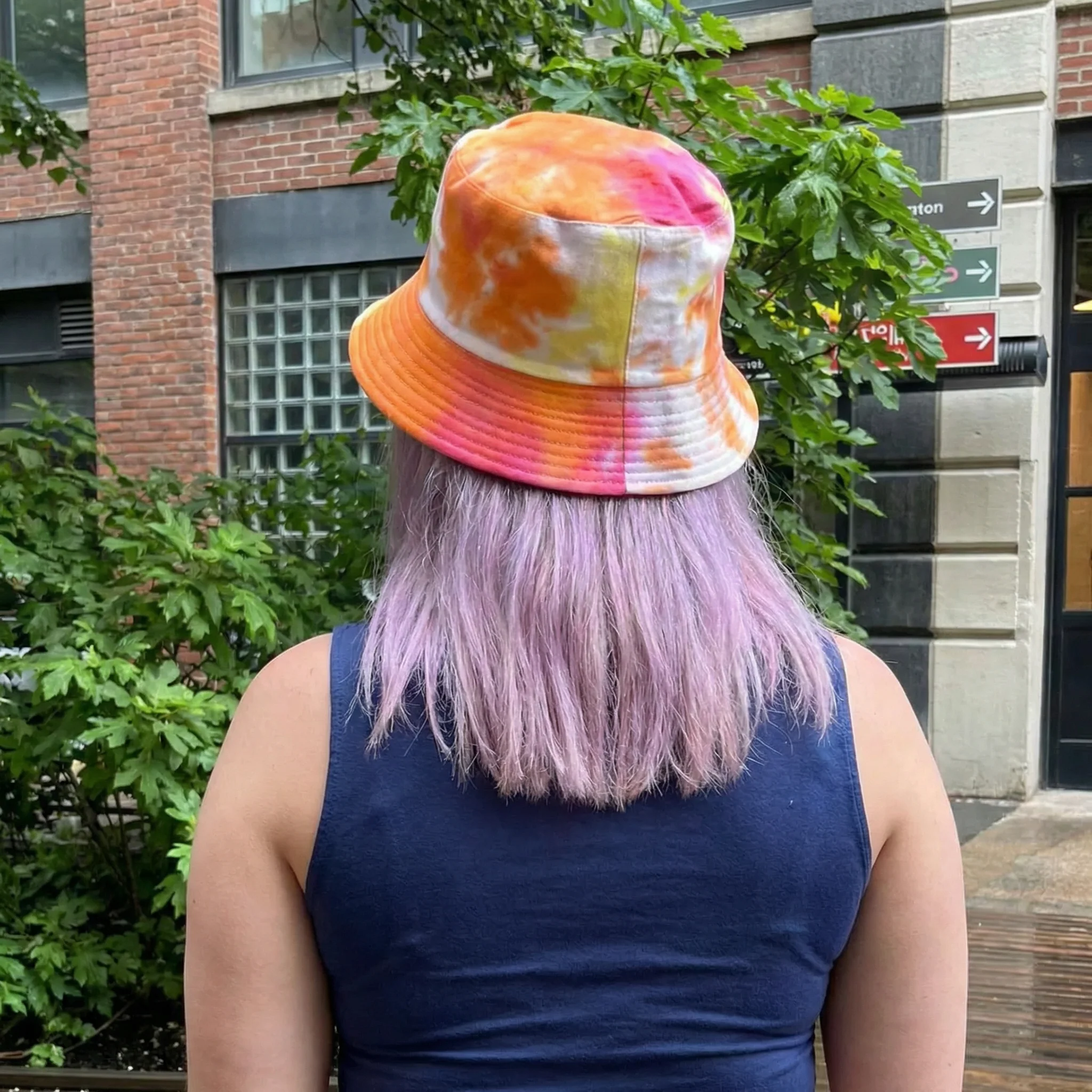 Tie-Dye Bucket Hat in Pink and Orange '90s Style Retro Gen Z Aesthetic - Image 2