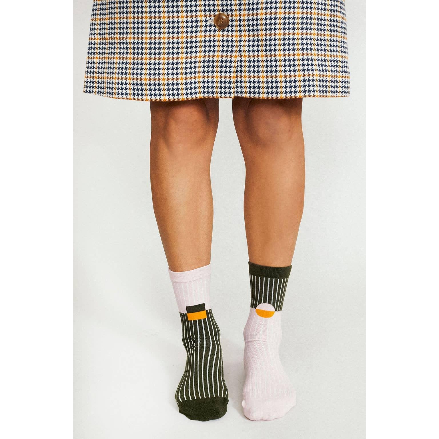 KC Crew Socks Taupe | Two-Tone Mismatched Crew Socks | Cushioned Cotton Socks with Mesh Ventilation - Image 4