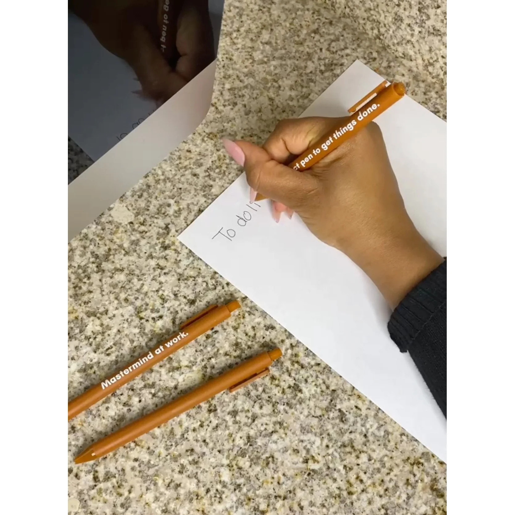 Mastermind At Work Pen 🏆 | Gel Click Pen in Caramel - Image 6