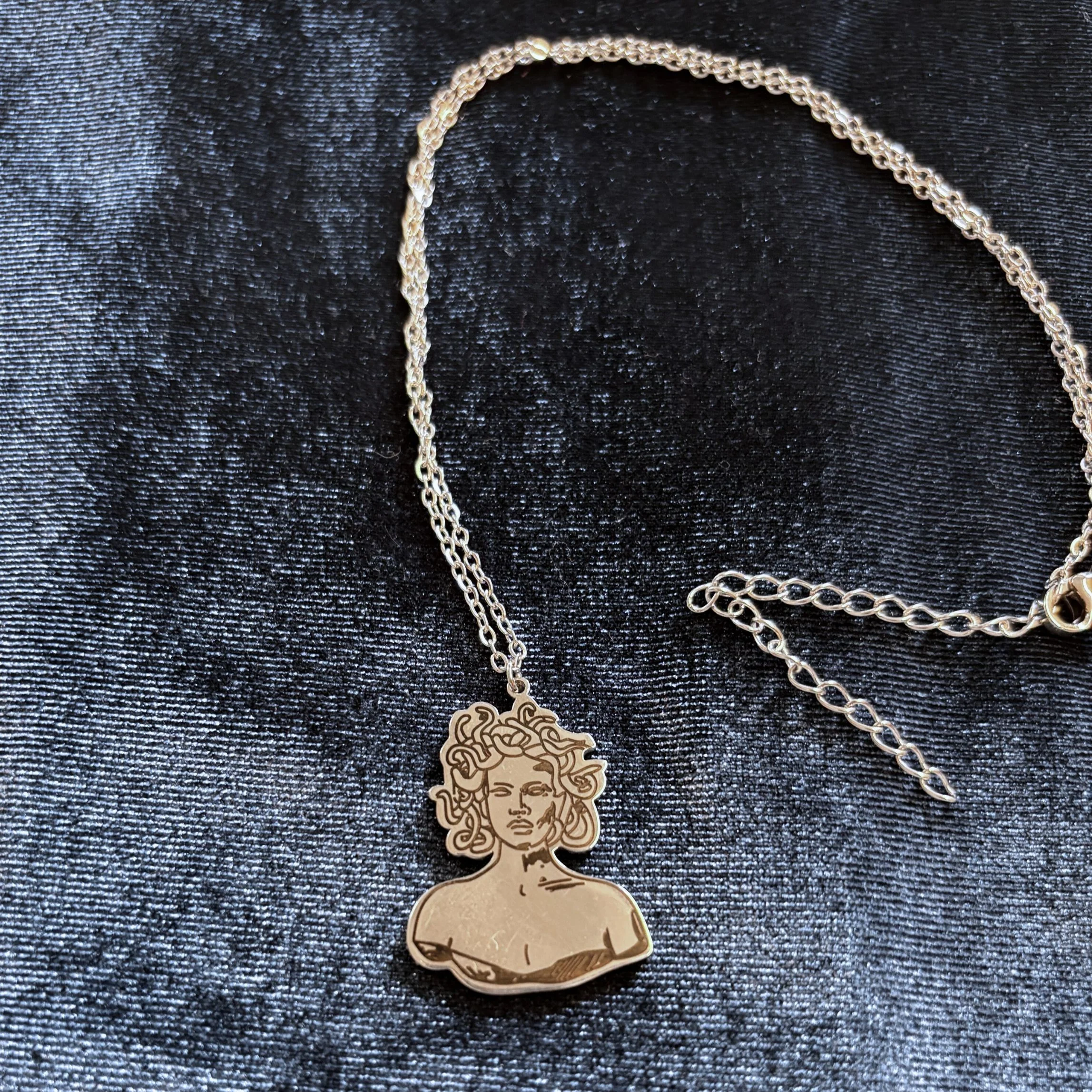 Medusa Pendant Necklace in Gold or Silver - Image 8