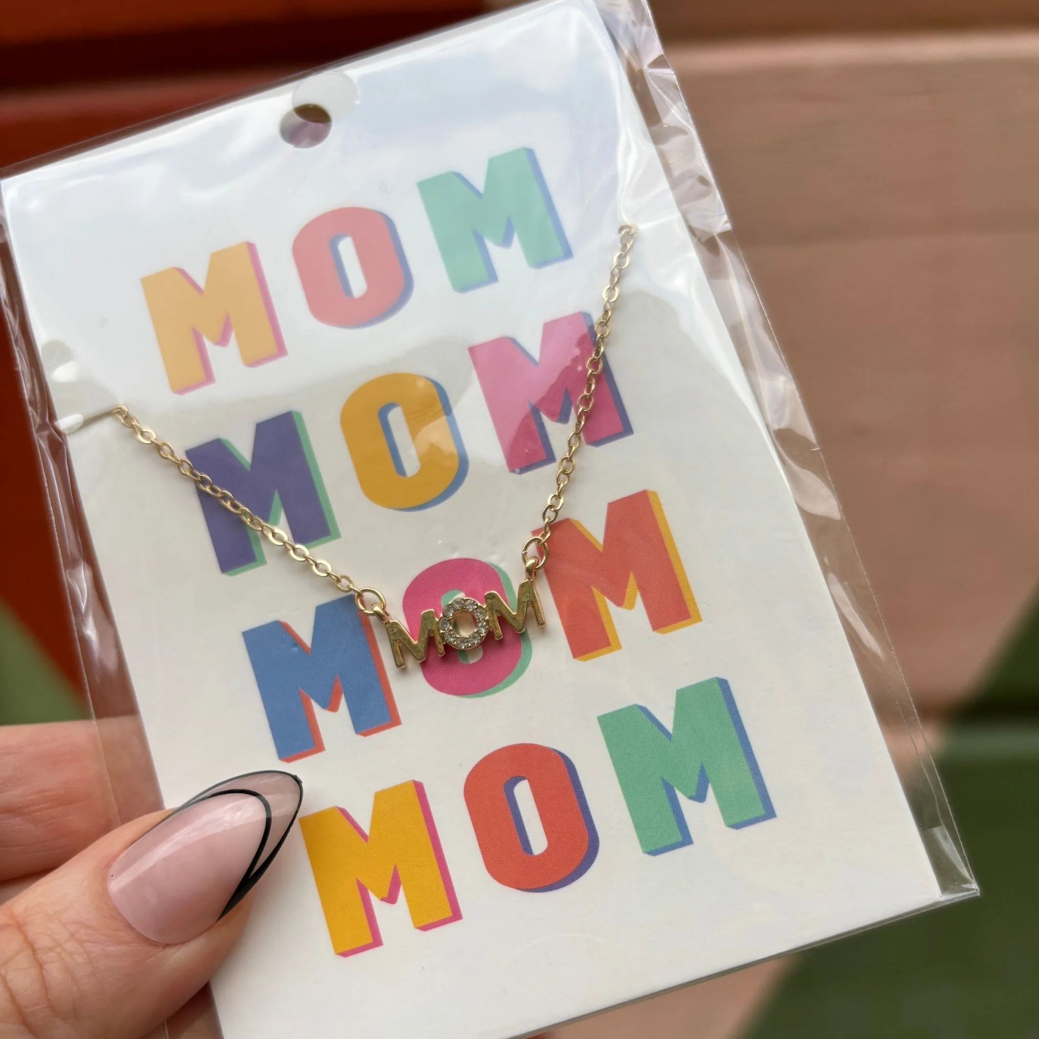 MOM Nameplate Necklace | Mom Gift Gold Tone Jewelry | 18" Long - Image 5