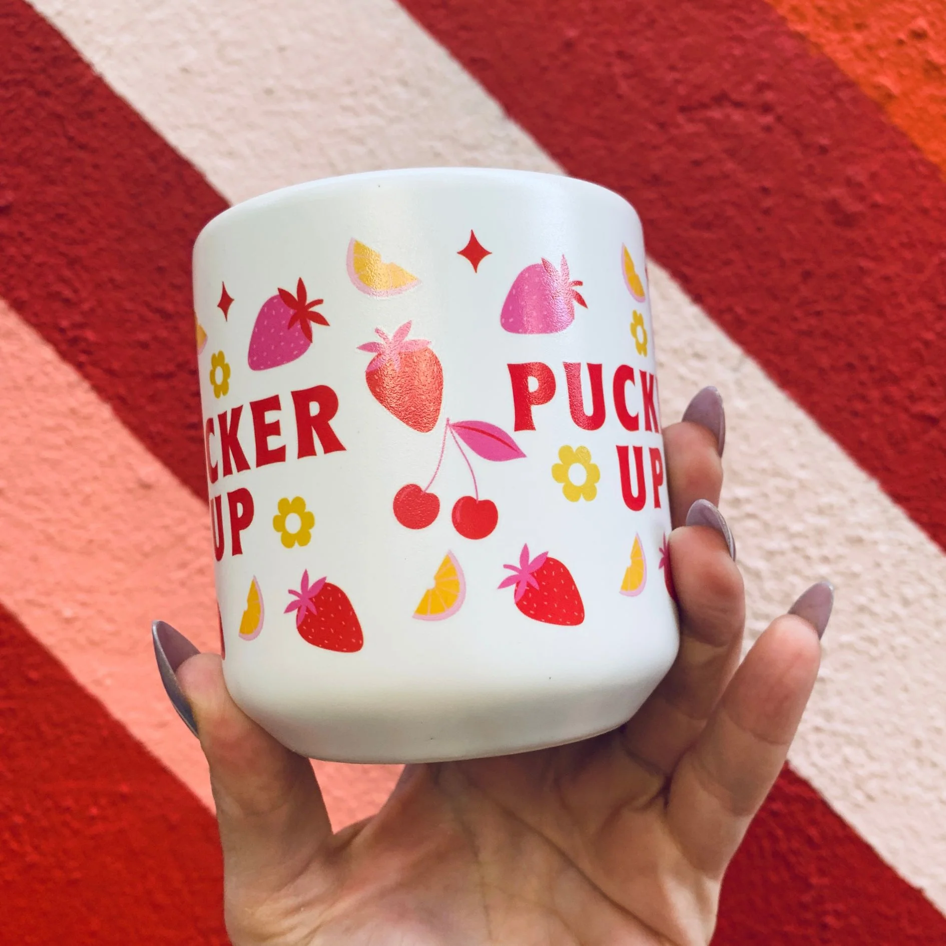 Romance Pucker Up Heart Shaped Handle Mug | Stoneware Tea Coffee Cup | 12oz - Image 5