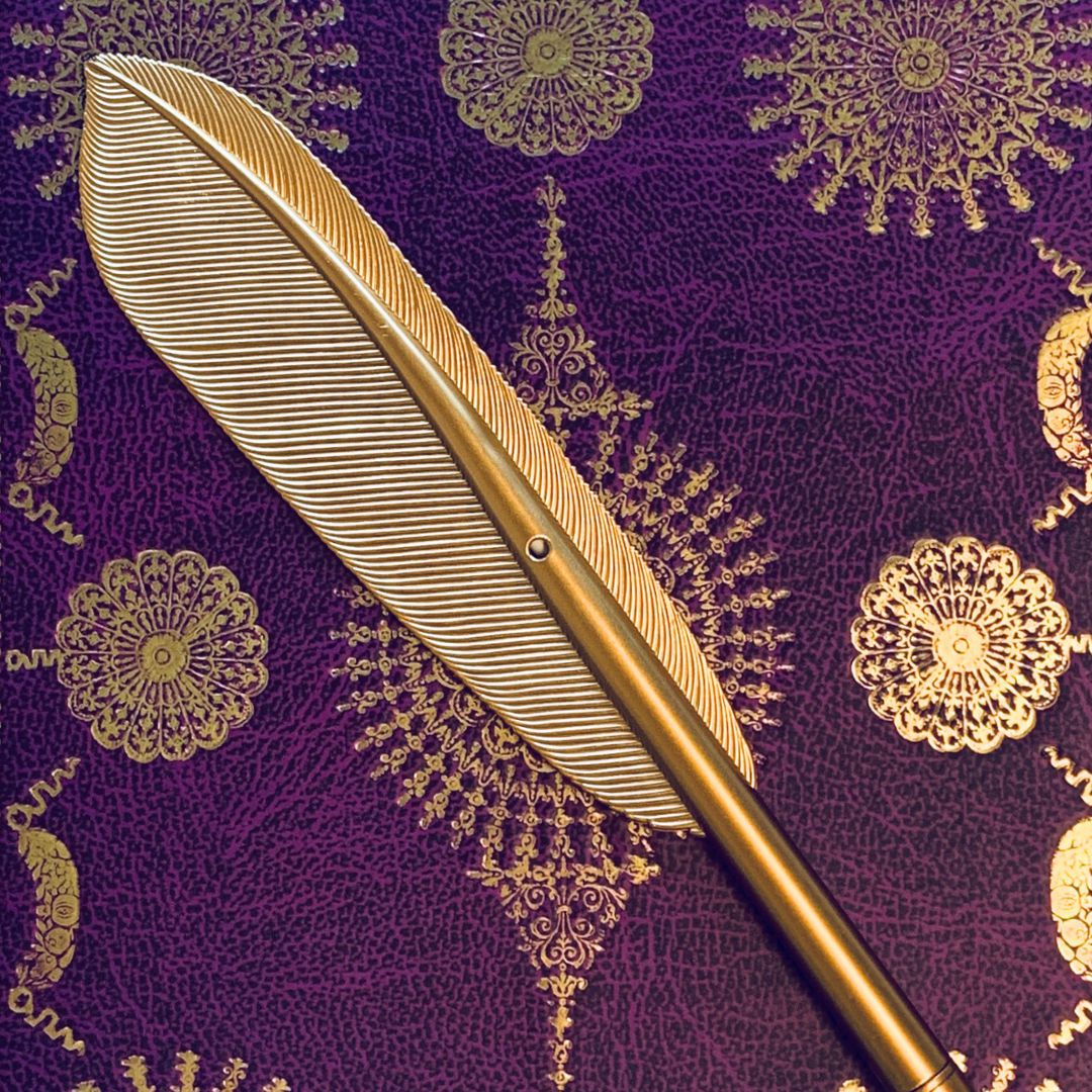 Quill Shaped Pen in Gold or Silver | Book Lover Faux Feather Pen - Image 9