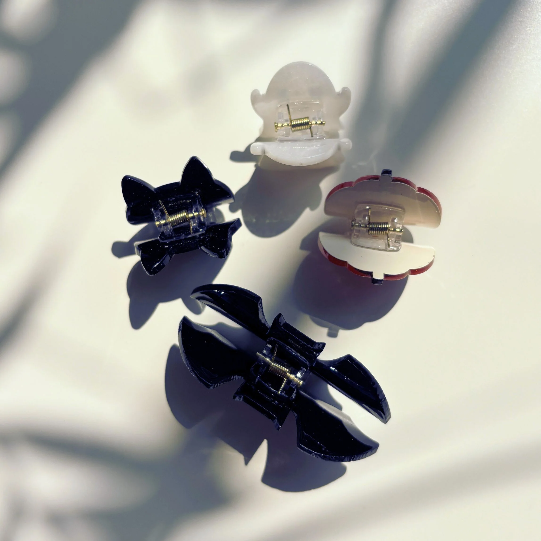 Set of 4 Velvet Claws Mini Spooky Hair Claws | Hair Claw Clip in Giftable Pouch - Image 7