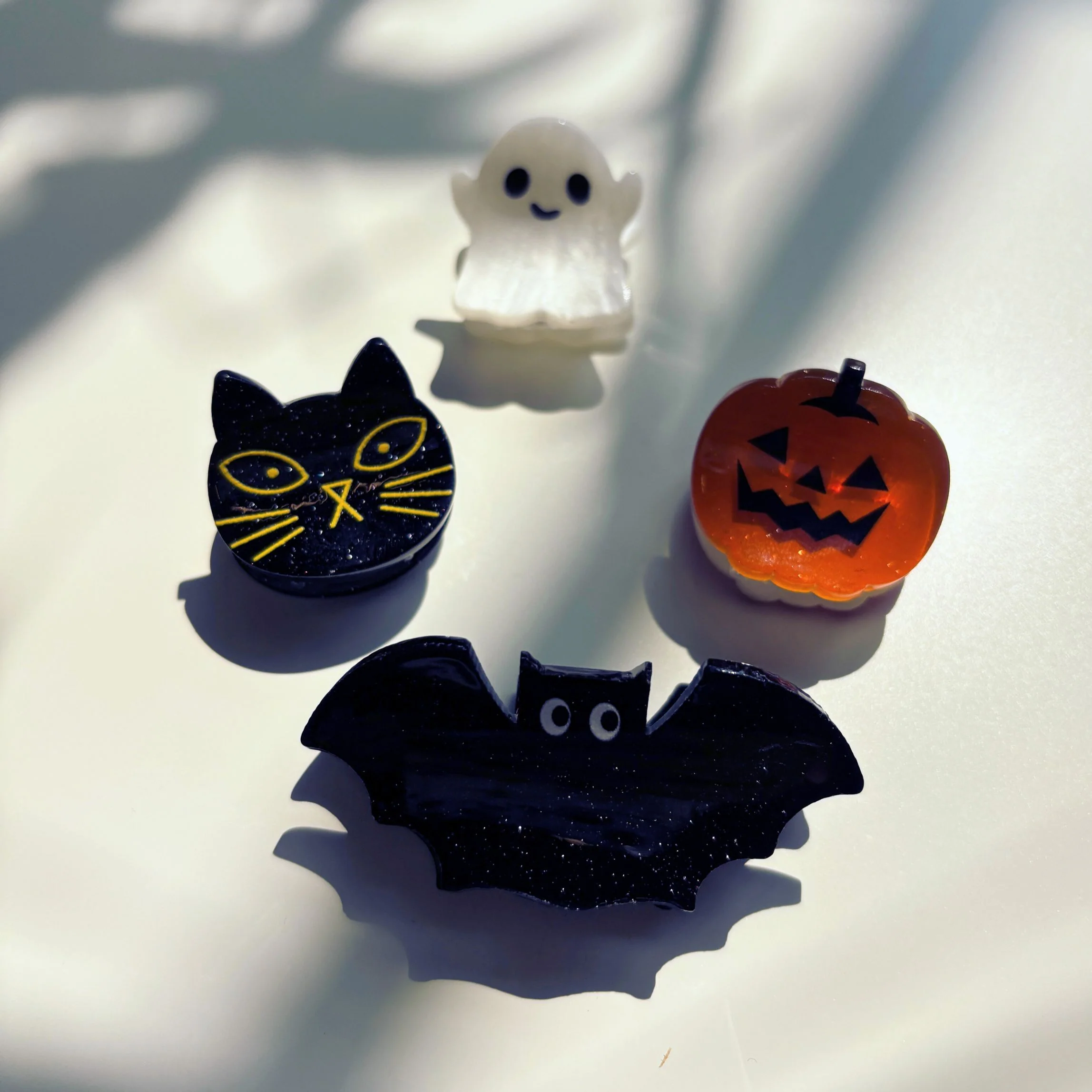 Set of 4 Velvet Claws Mini Spooky Hair Claws | Hair Claw Clip in Giftable Pouch - Image 8
