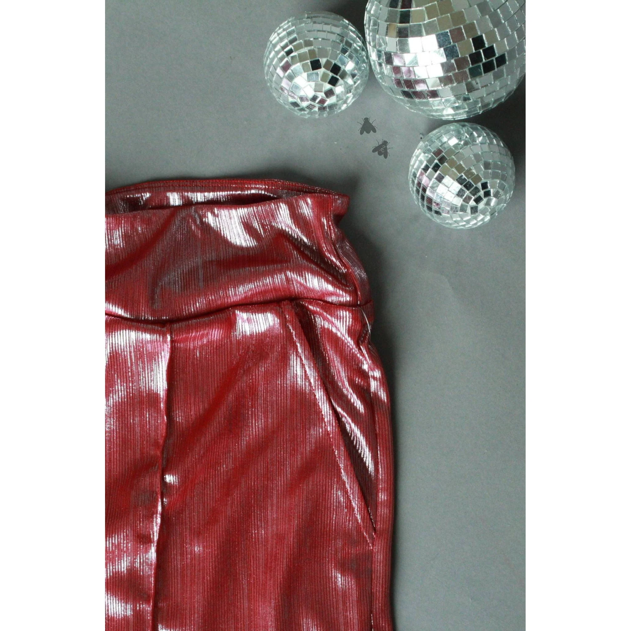 [Size M-3X] Shiny Short Firework in Red | Metallic Stretch Fabric - Image 9