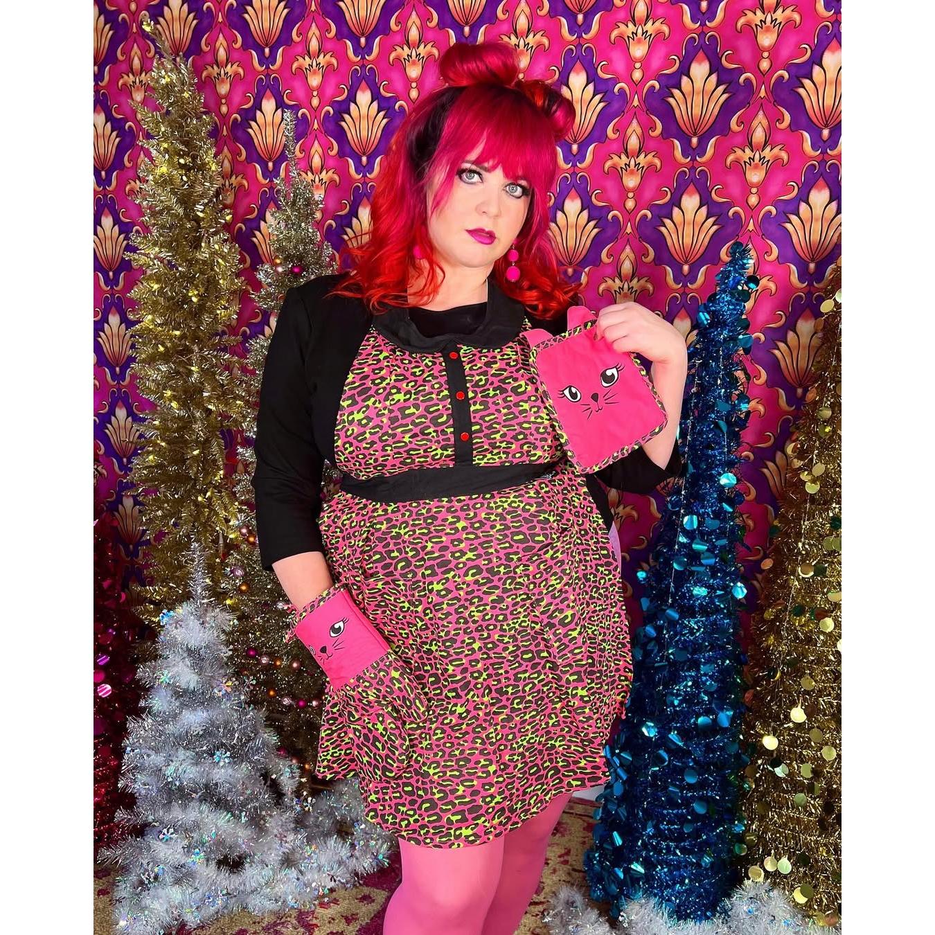 Pink Leopard Apron | Cooking Baking Cotton Kitchen Tools Essentials | Gift for Her - Image 12