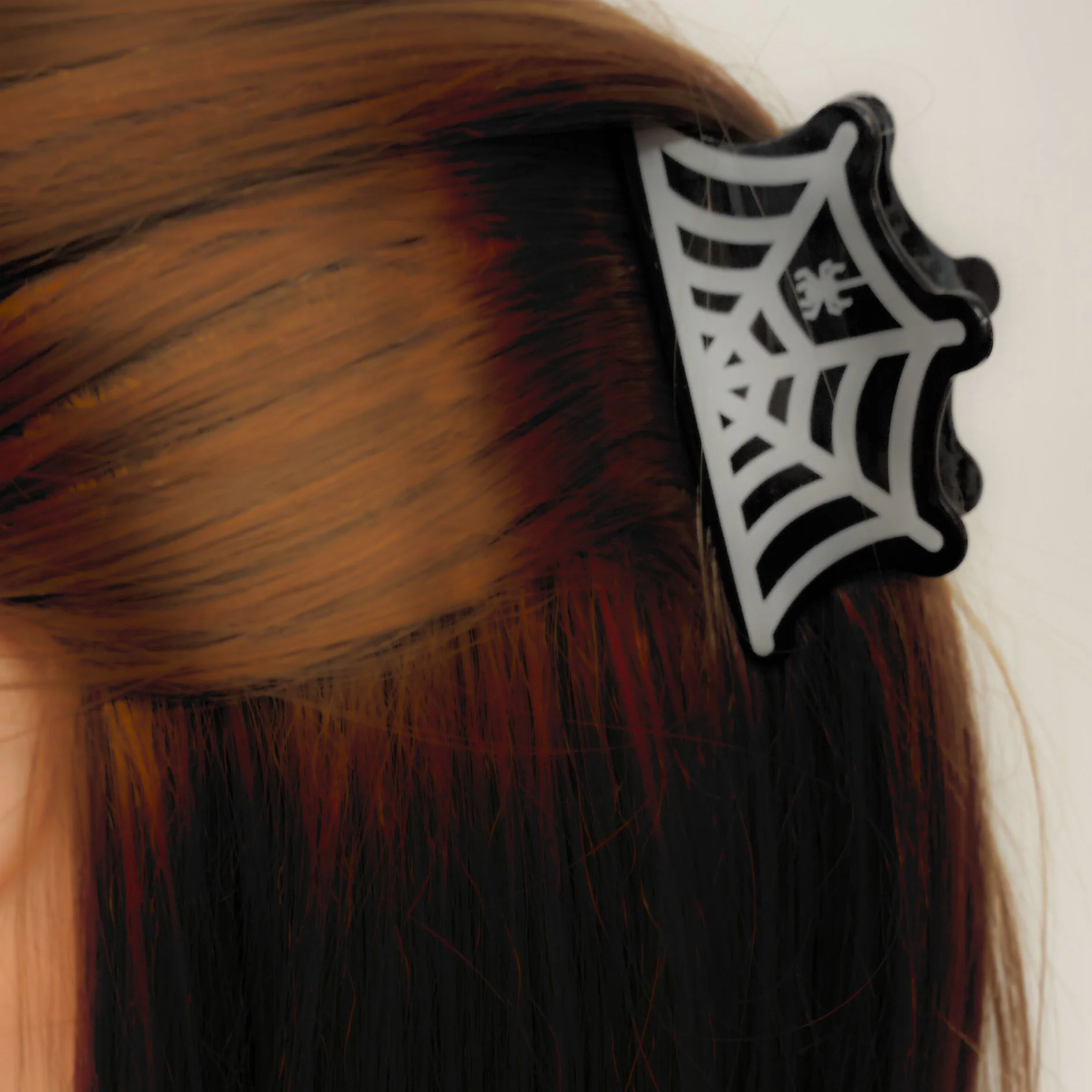 Velvet Claws Spider and Web Mini Hair Claw - Image 2