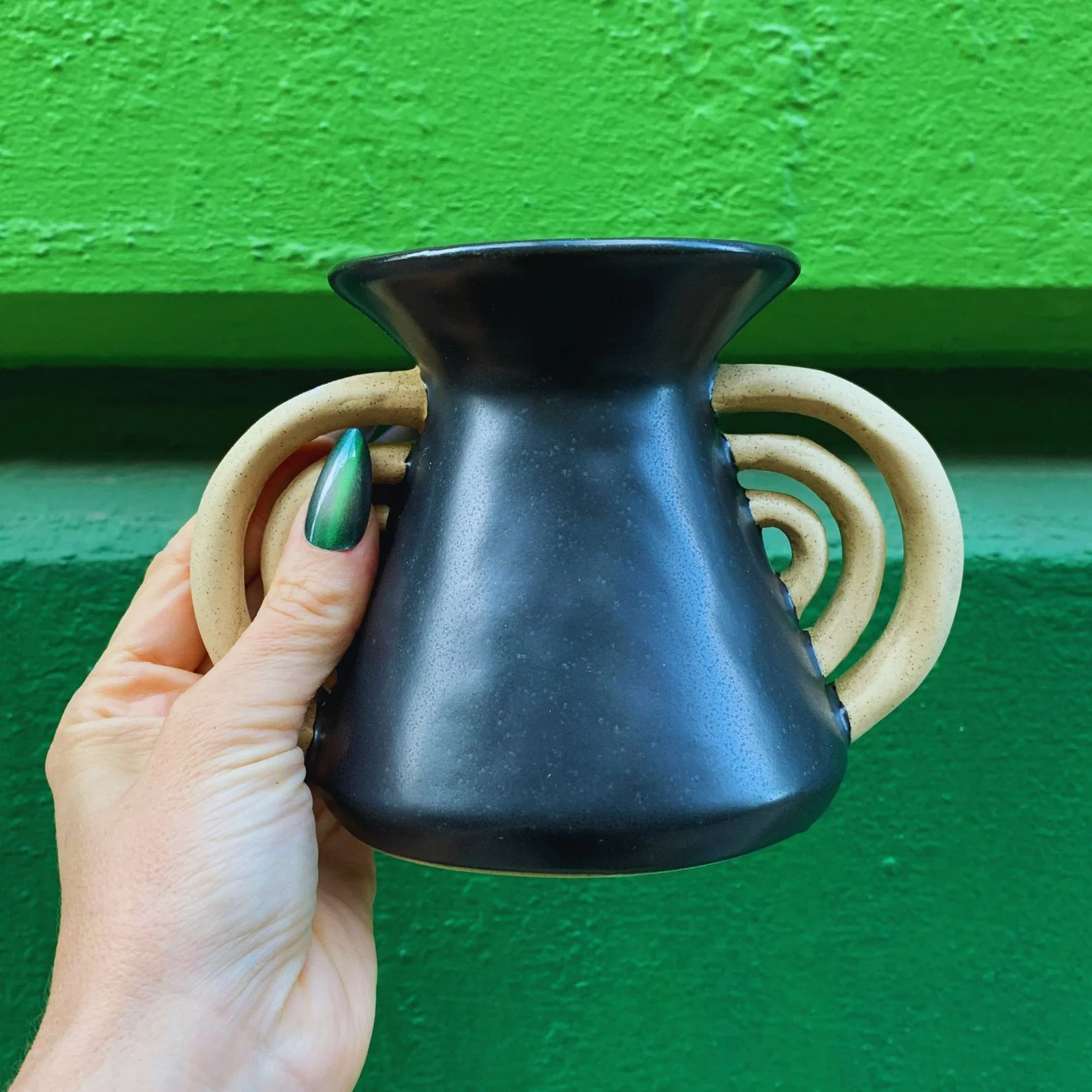 Triomphe Handle Vase | Minimalist Black and Gold | 4.5" Tall - Image 6