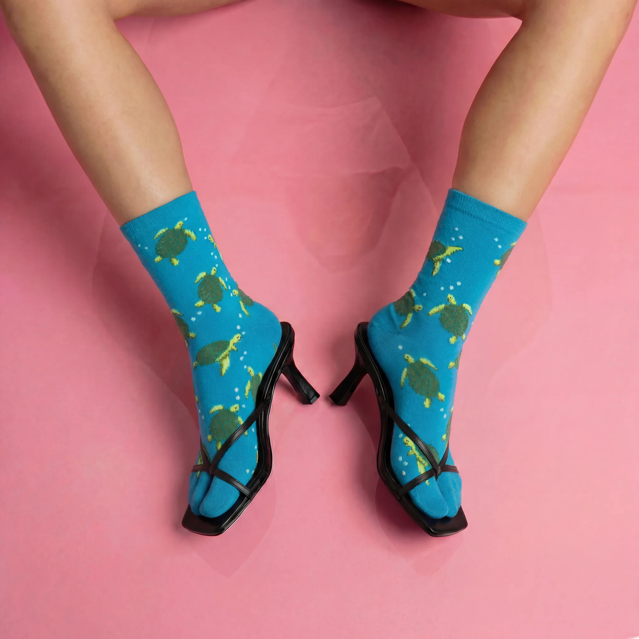 Turquoise Sea Turtle Split Toe Tabi Socks | Big Toe Flip Flop Socks | Japanese Style Crew Socks - Image 15