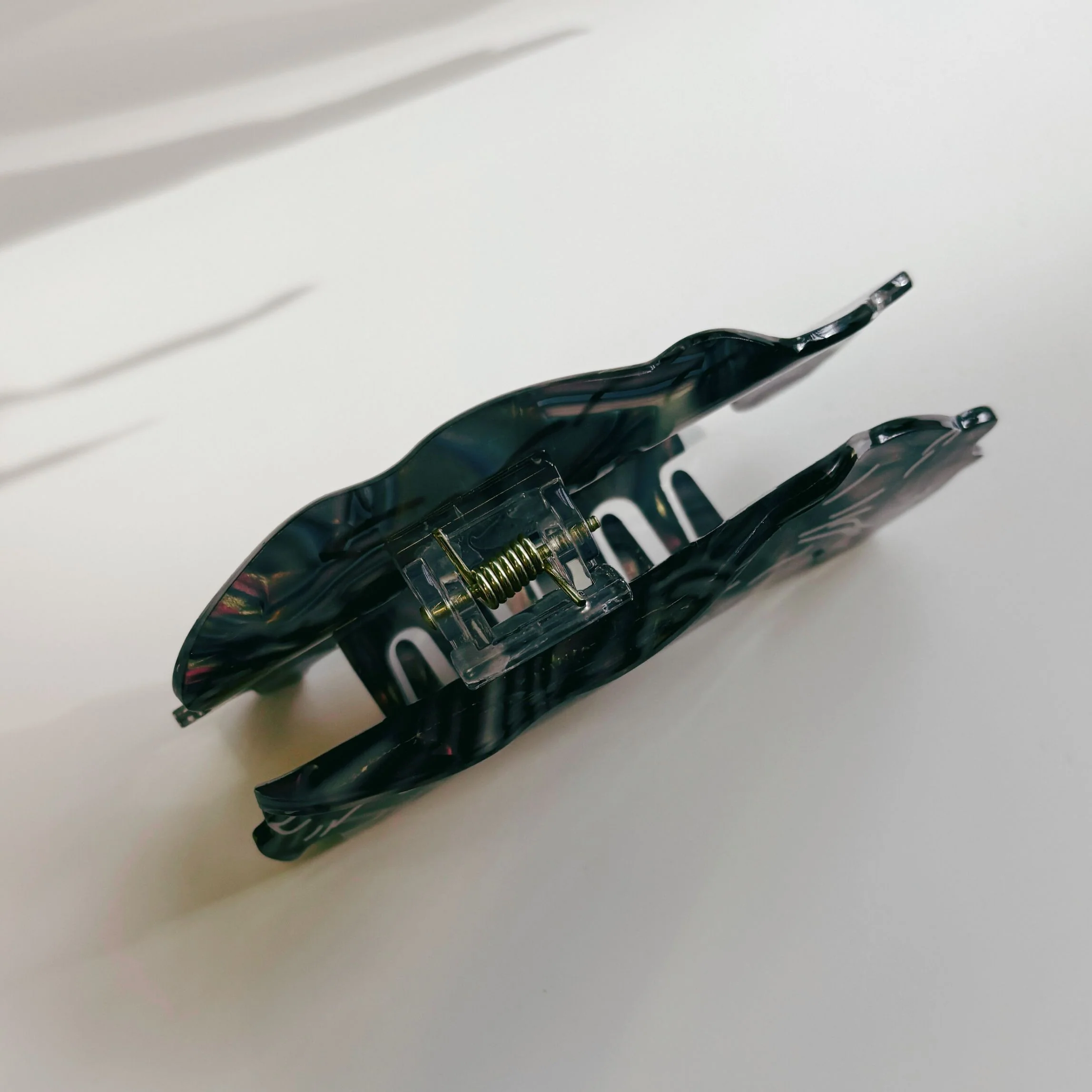 Velvet Claws Dark Panther Hair Clip - Image 5