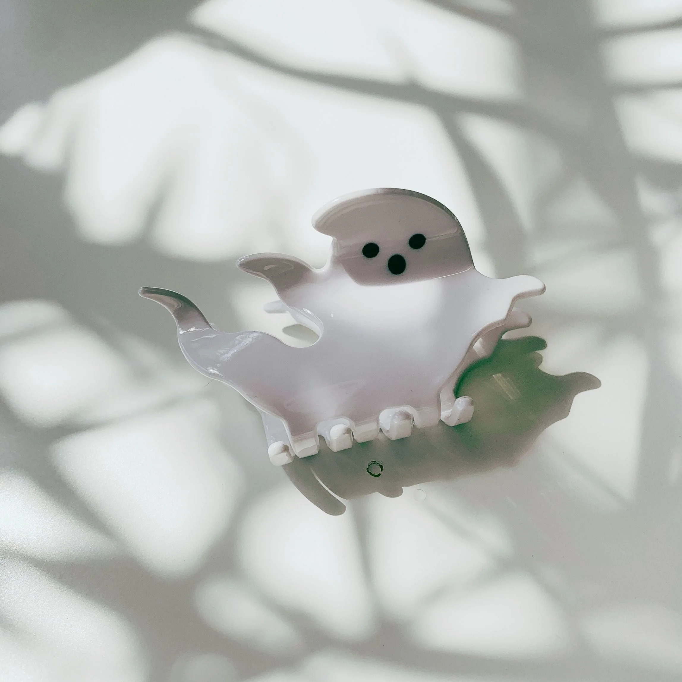 Velvet Claws "Ghost Go Fly" Hair Clip - Image 2