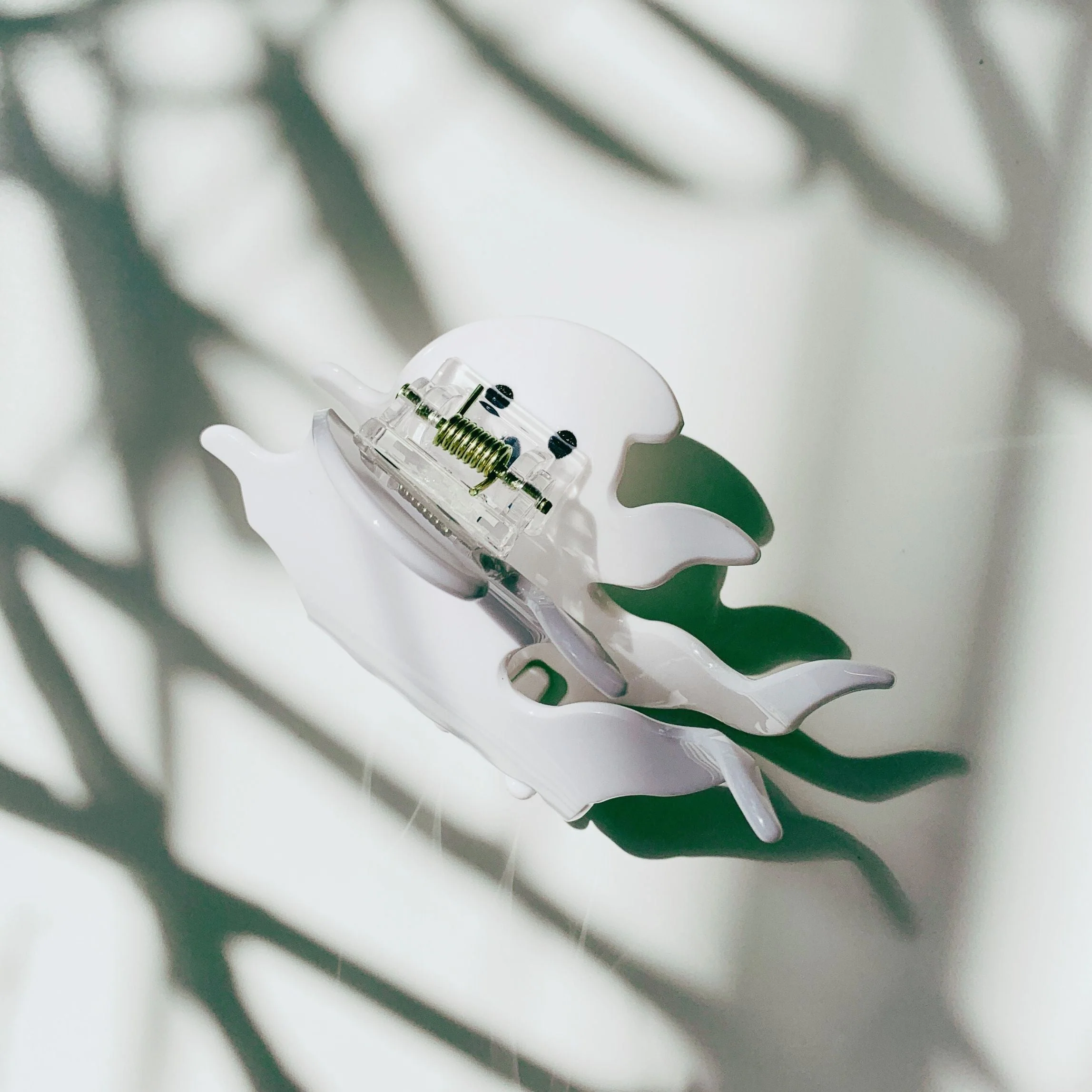 Velvet Claws "Ghost Go Fly" Hair Clip - Image 3
