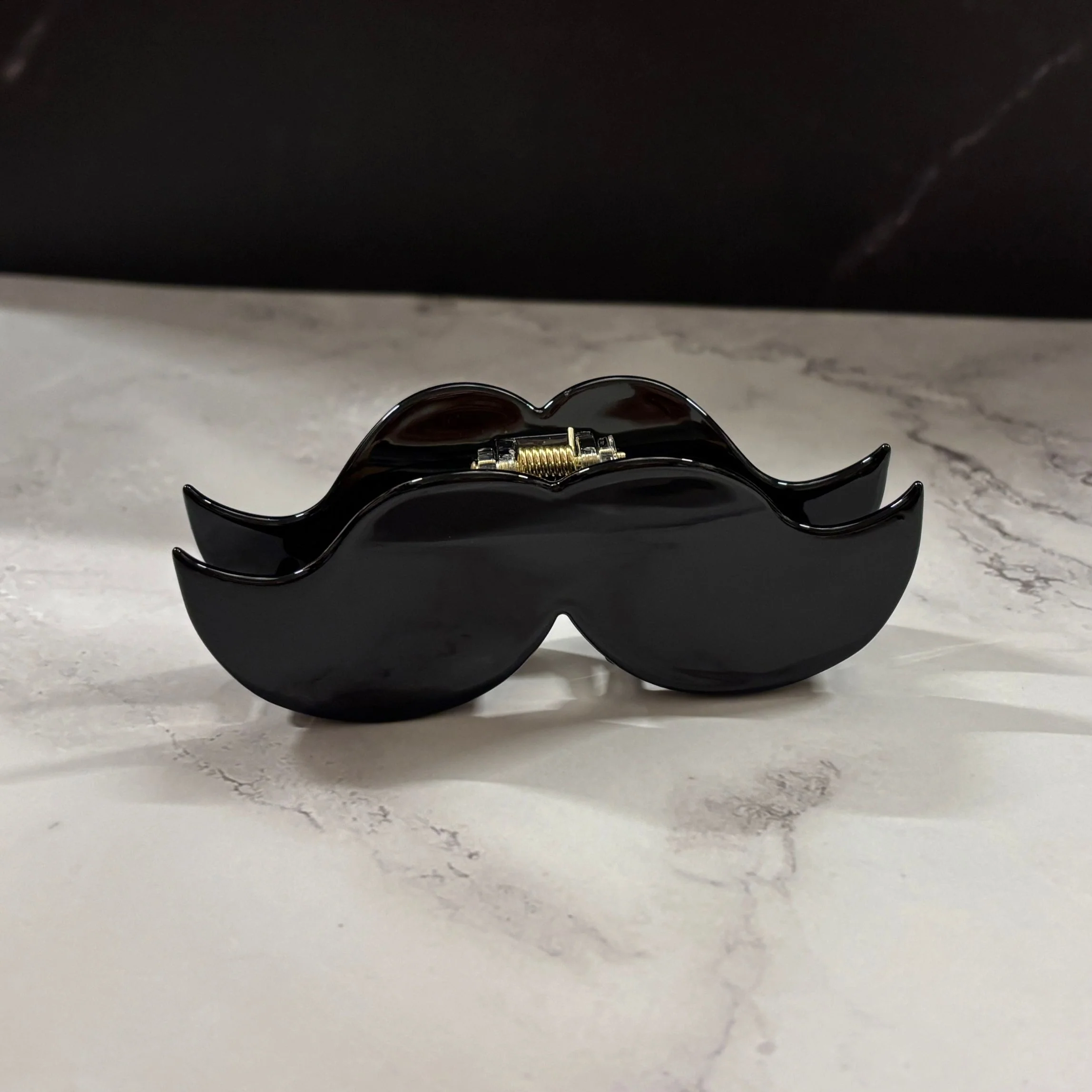 Velvet Claws Mr. Mustache Hair Claw - Image 12