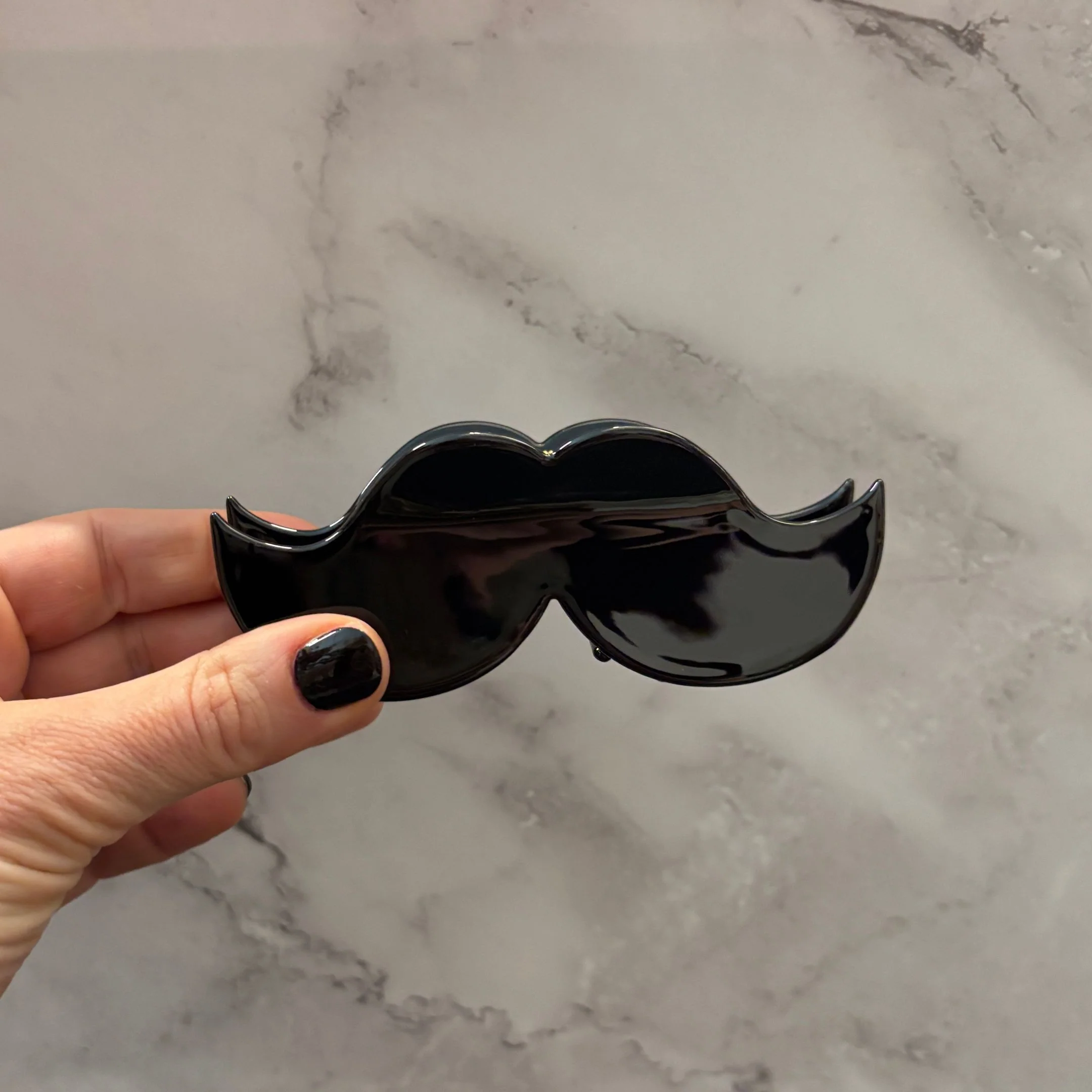Velvet Claws Mr. Mustache Hair Claw - Image 6