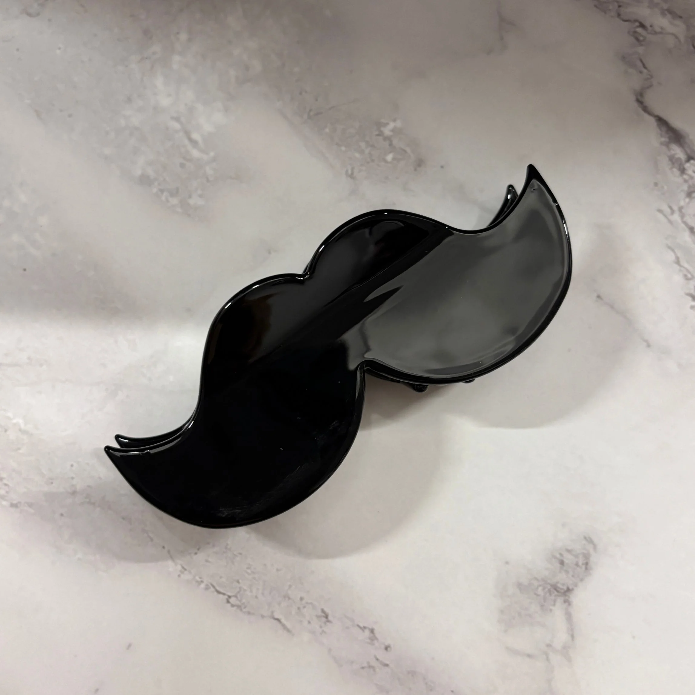 Velvet Claws Mr. Mustache Hair Claw - Image 7