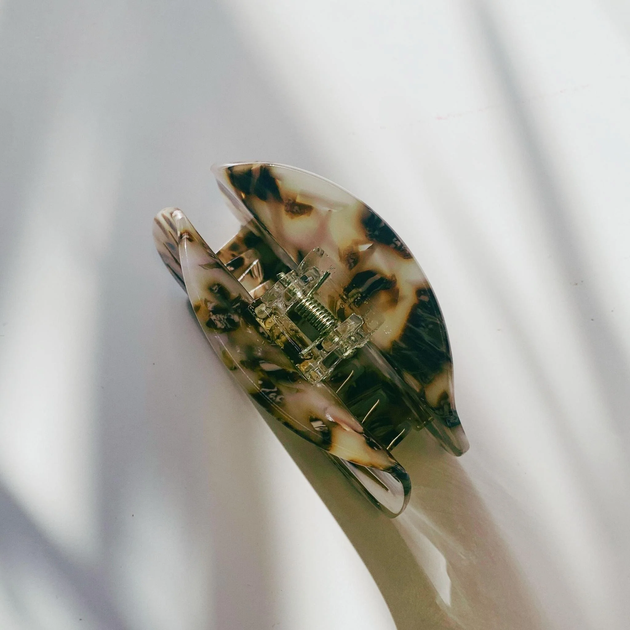 Velvet Claws Mr. Golden Sun Hair Clip - Image 6