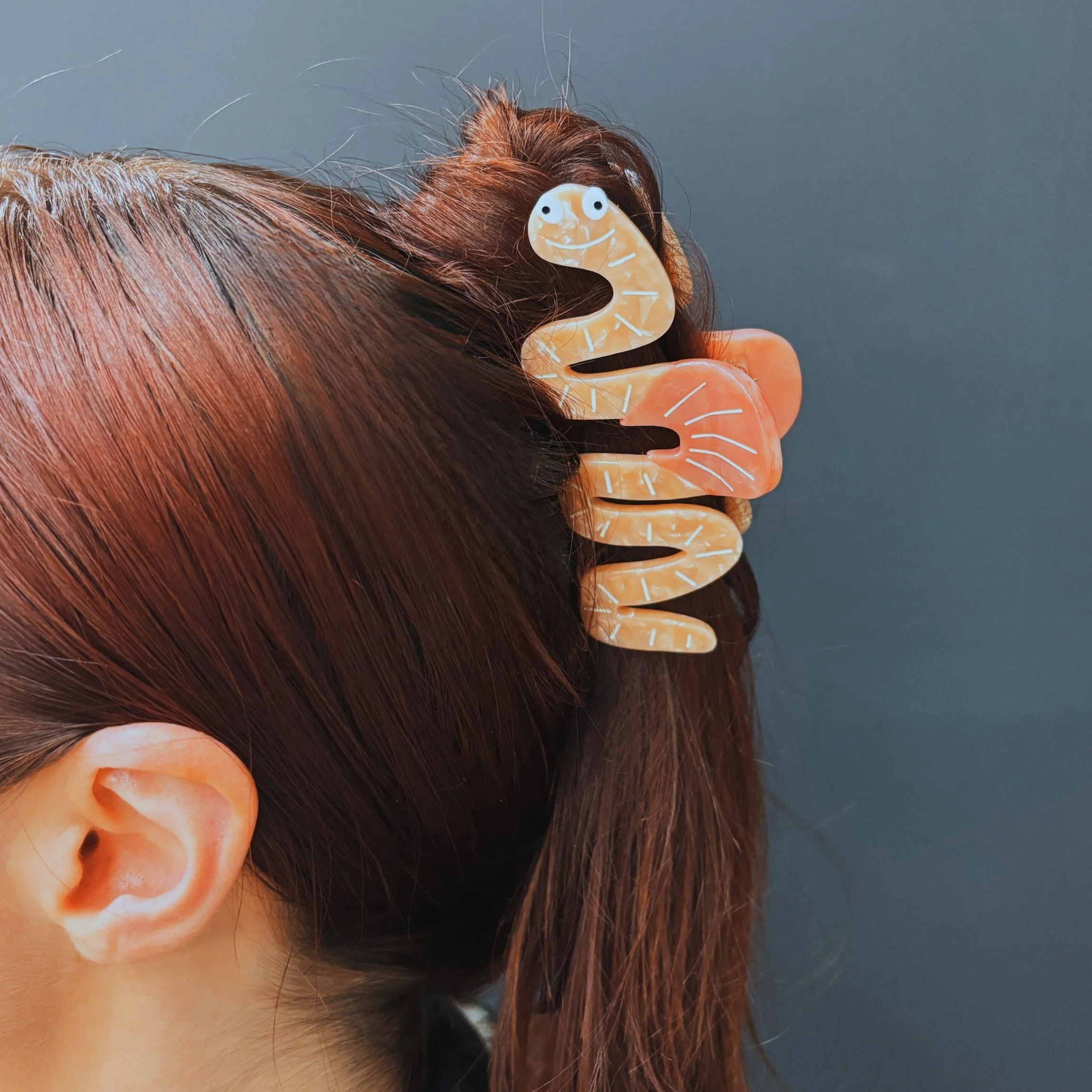 Would You Love Me if I Was a Worm? Hair Claw - Image 2