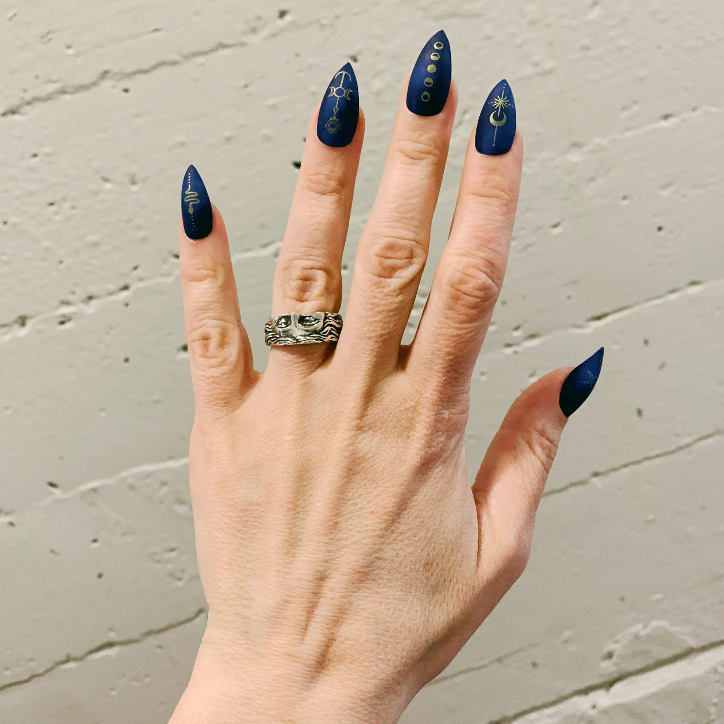 Venus De Milo Statue Ring in Silver or Gold - Image 11