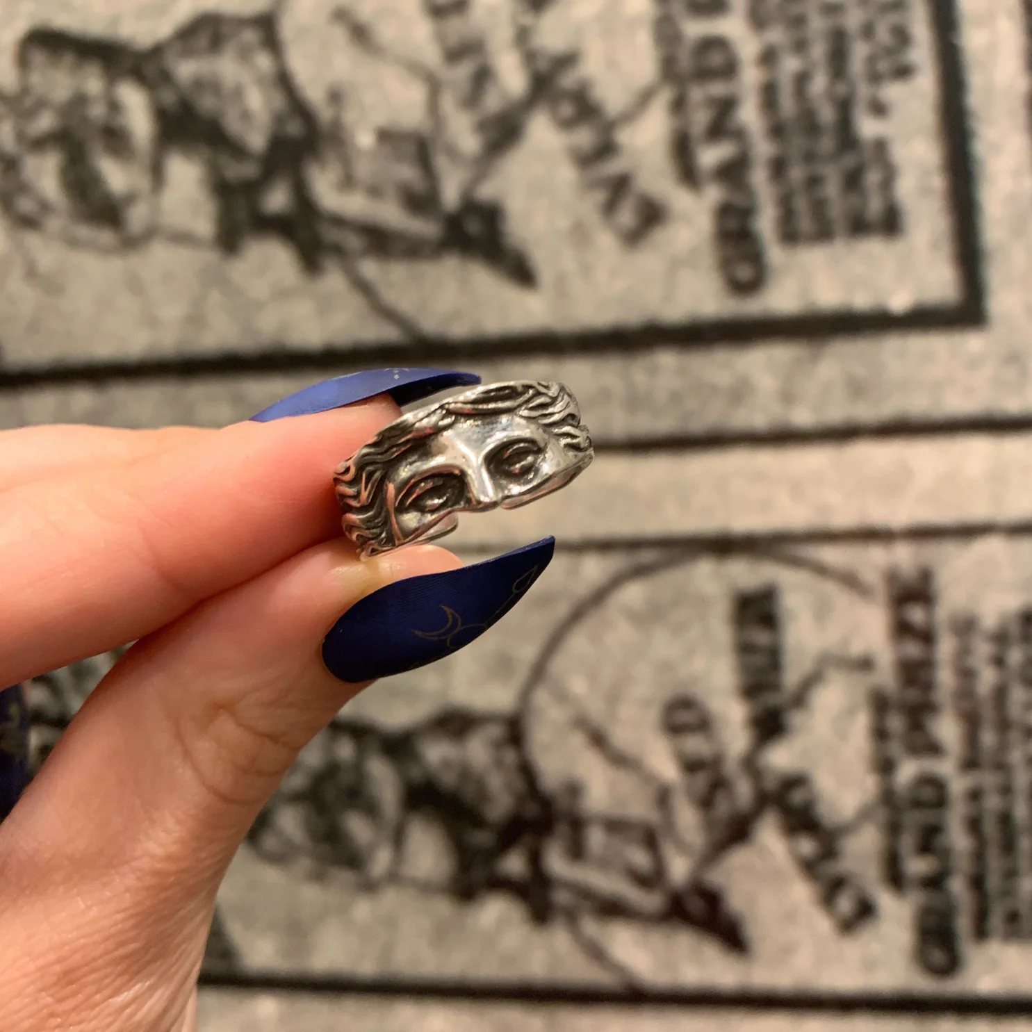 Venus De Milo Statue Ring in Silver or Gold - Image 12