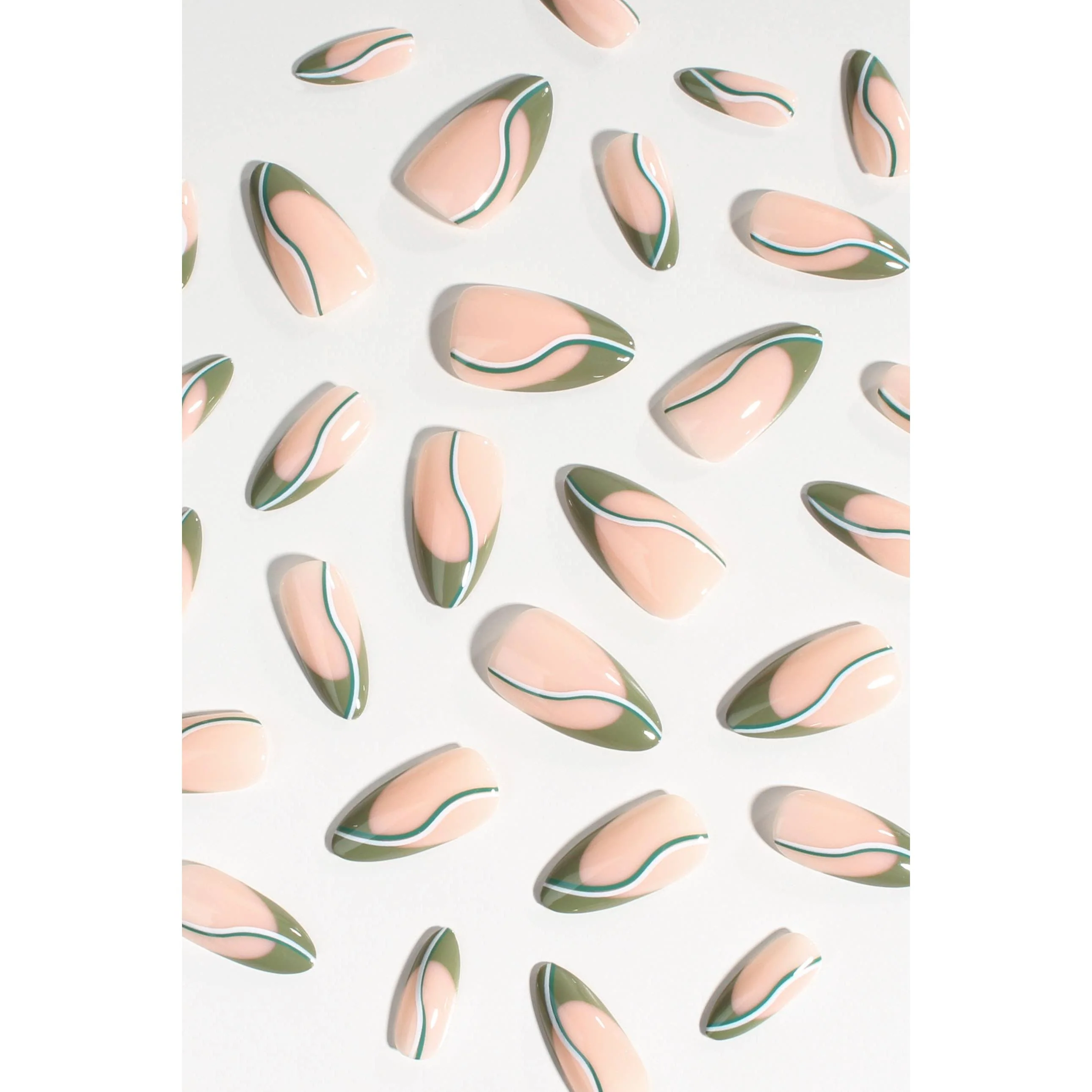 Verde Vogue Press-On Nails | Minimalist Green Accent Nails with Curved Lines | Reusable - Image 3