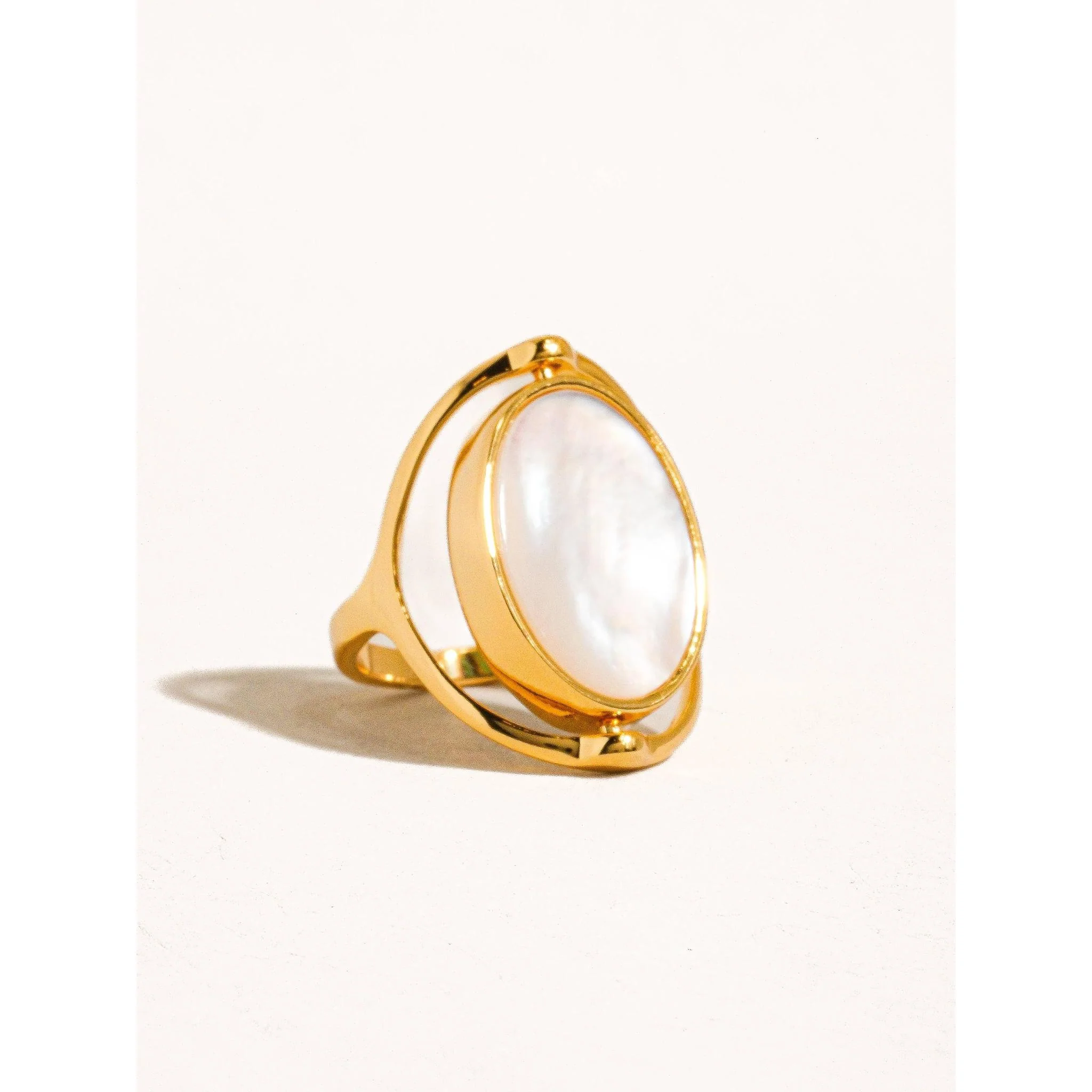 Violette 18K Gold Double-Sided Abalone & White Shell Ring | Two-in-one Reversible Ring - Image 3