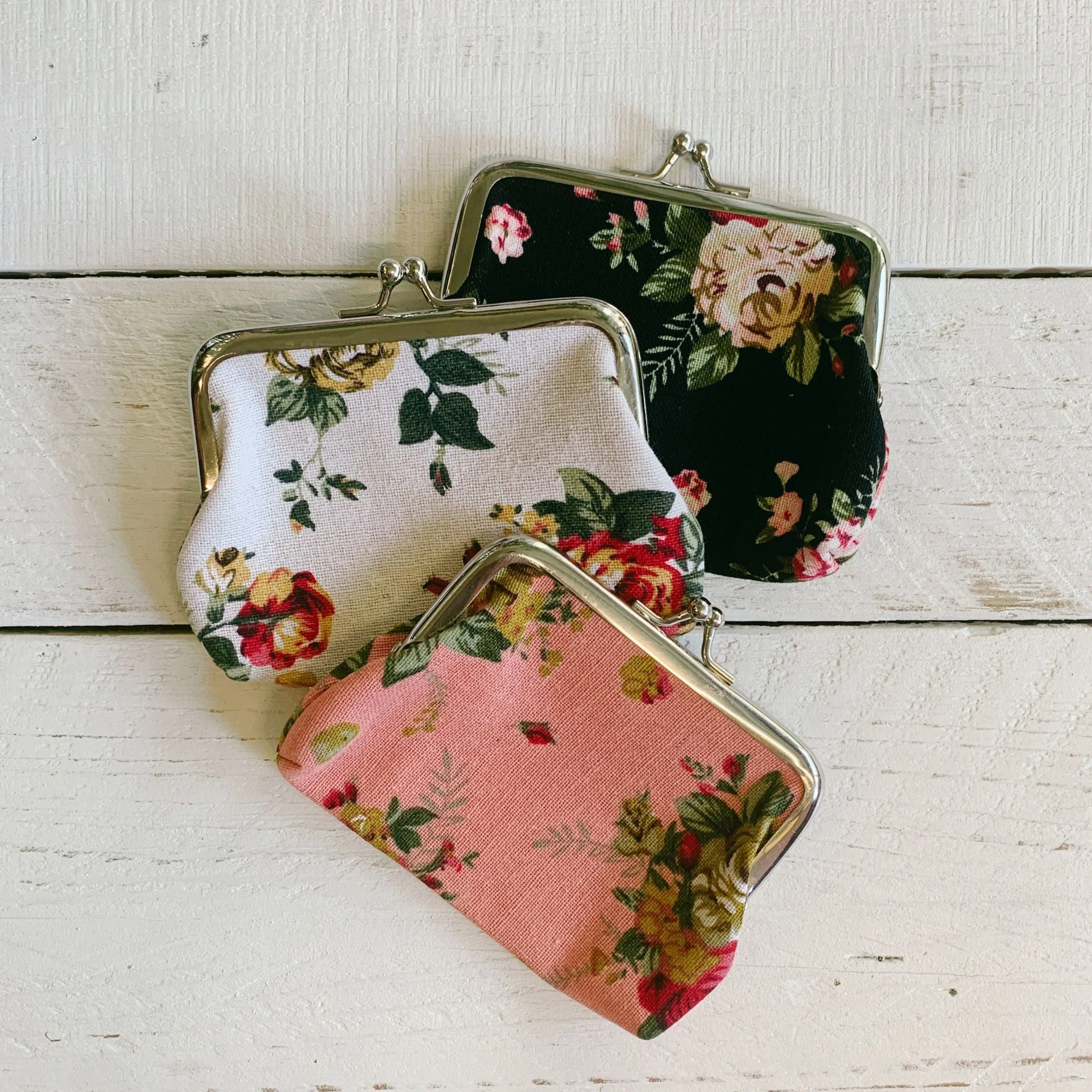White Floral Coin Purse | Cute Small Trinkets Storage - Image 6