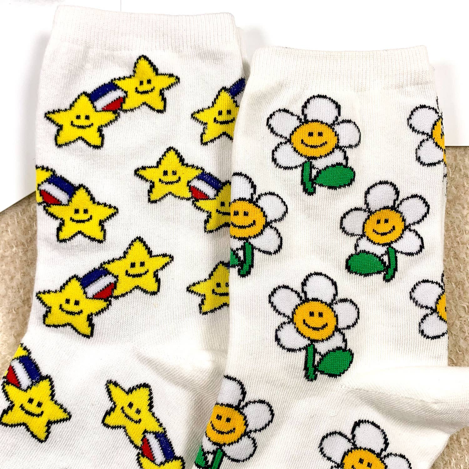 Flower Face Pangpara-Pangpang Women's Crew Socks [Size 5-10] - Image 4
