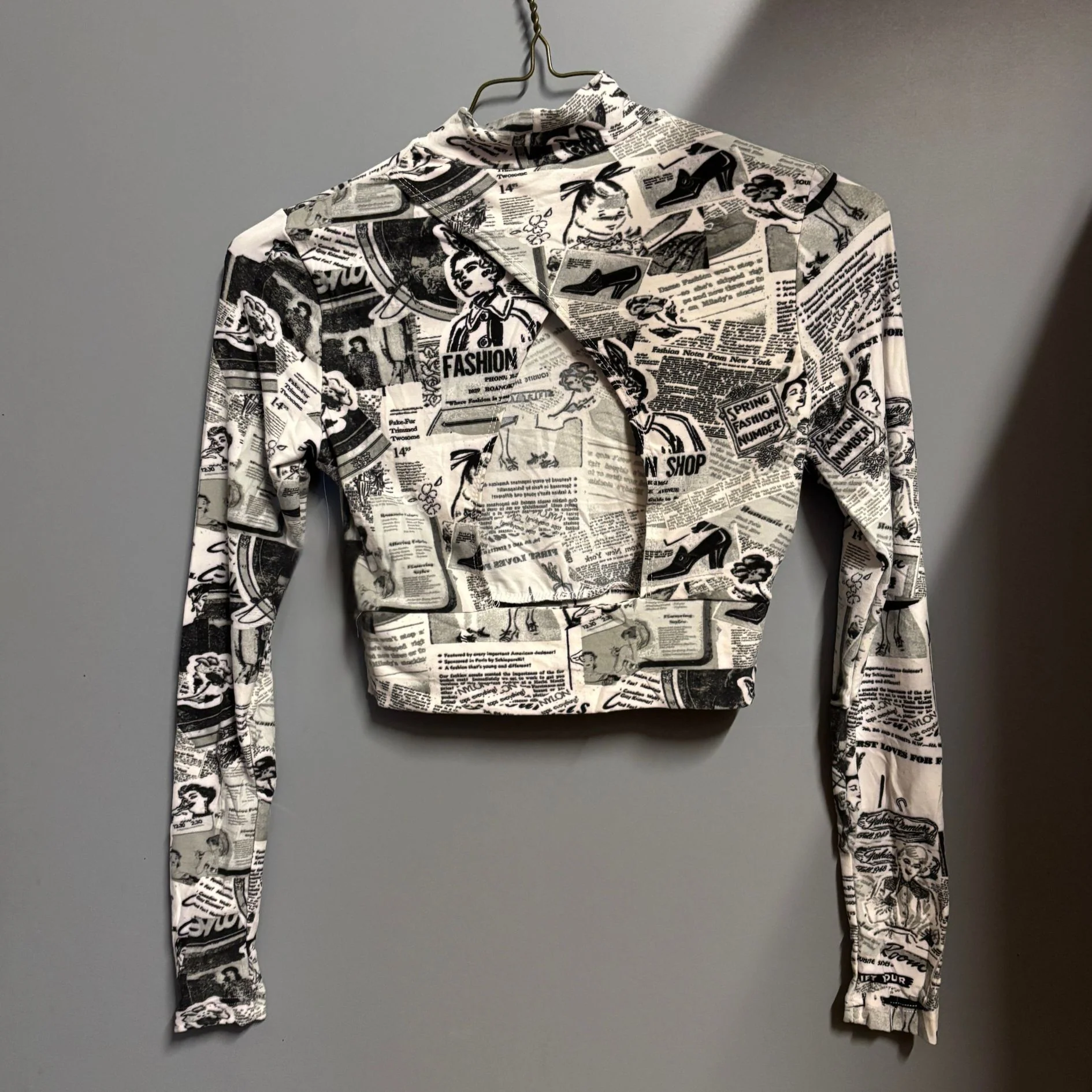 Newspaper Print Long Sleeve Mock Neck Crop Top | Trendy Fitted Graphic Top [SM–XL] - Image 5