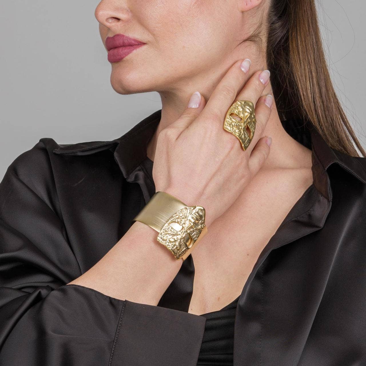 ZeyDor Gold Mask Figure Bracelet and Ring Set | Handmade in Türkiye - Image 2