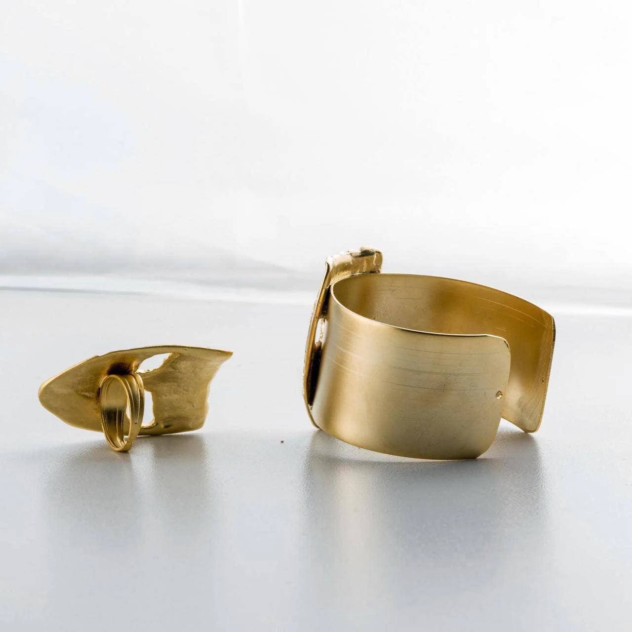 ZeyDor Gold Mask Figure Bracelet and Ring Set | Handmade in Türkiye - Image 3